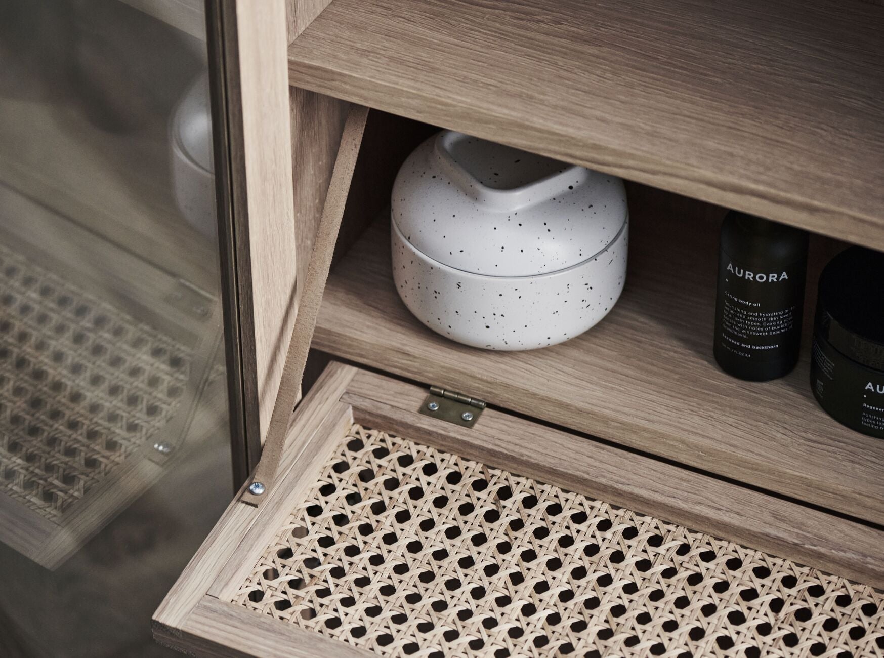 Kredens CANA van eikenhout