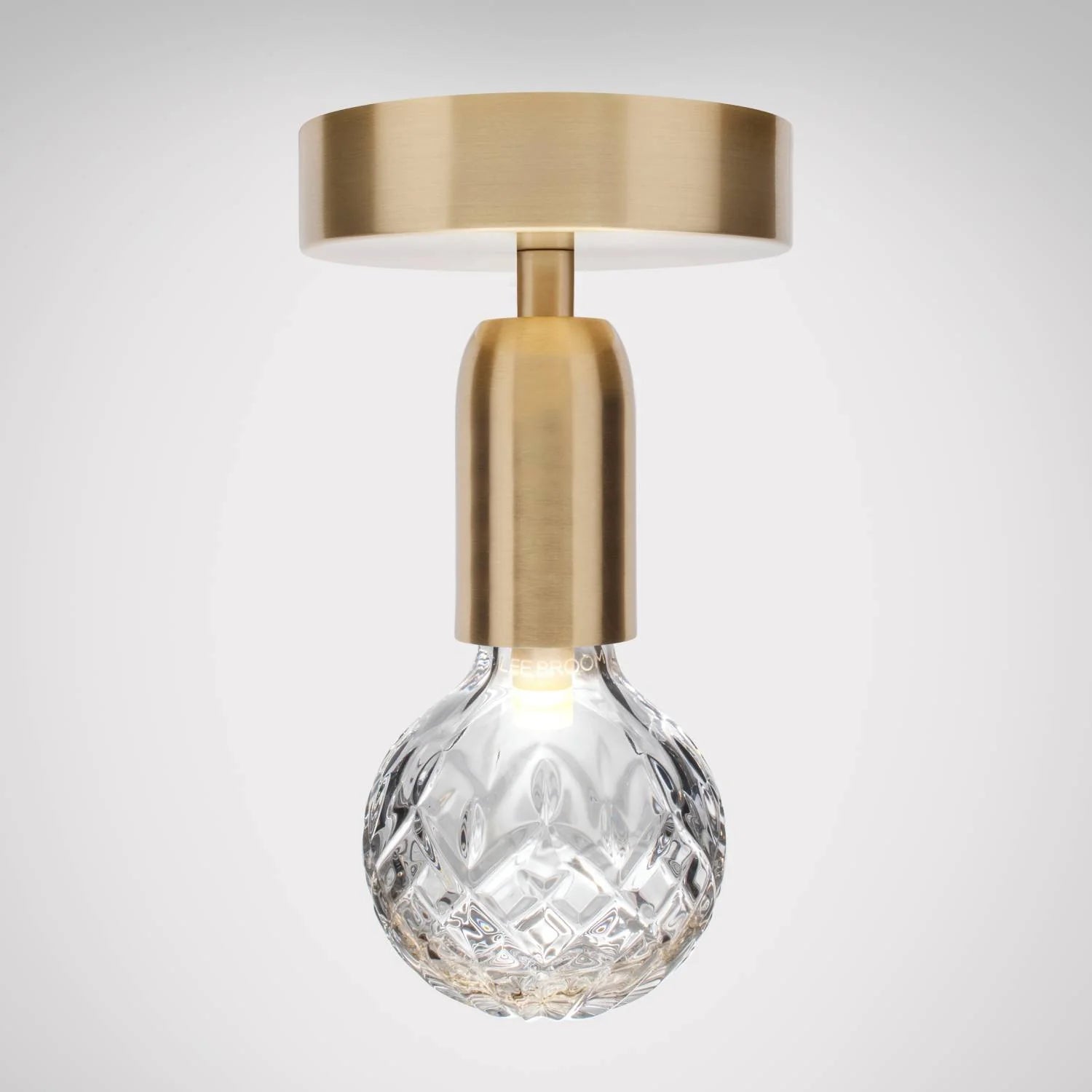 Plafondlamp CRYSTAL BULB van kristalglas met een messing afwerking