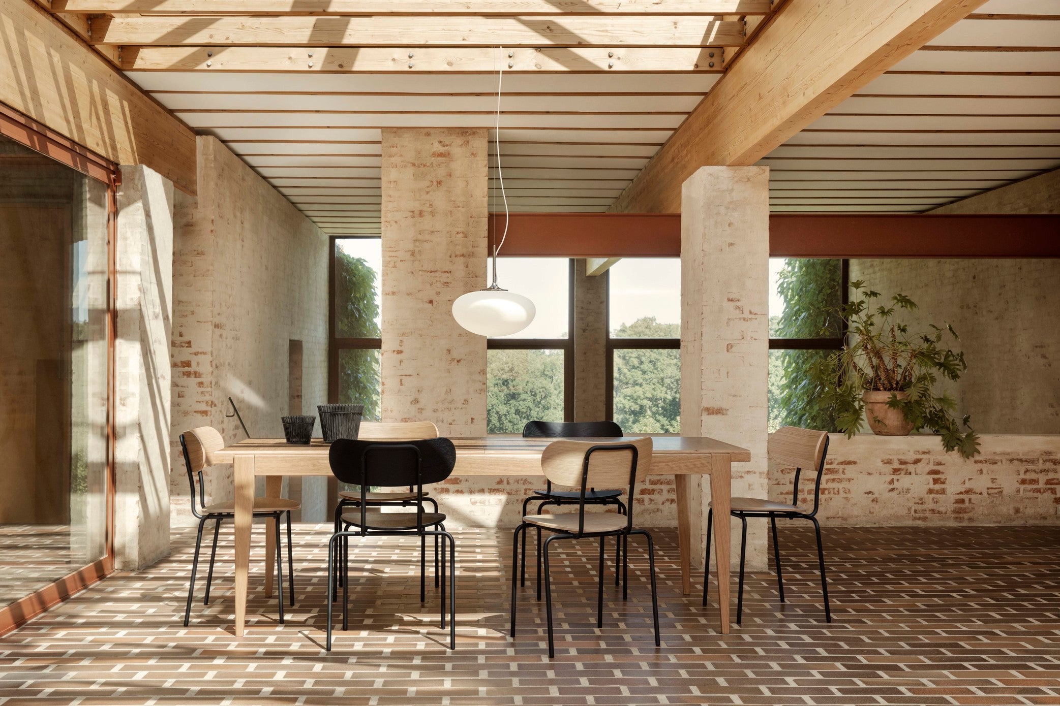 Stoel COCO notenhout