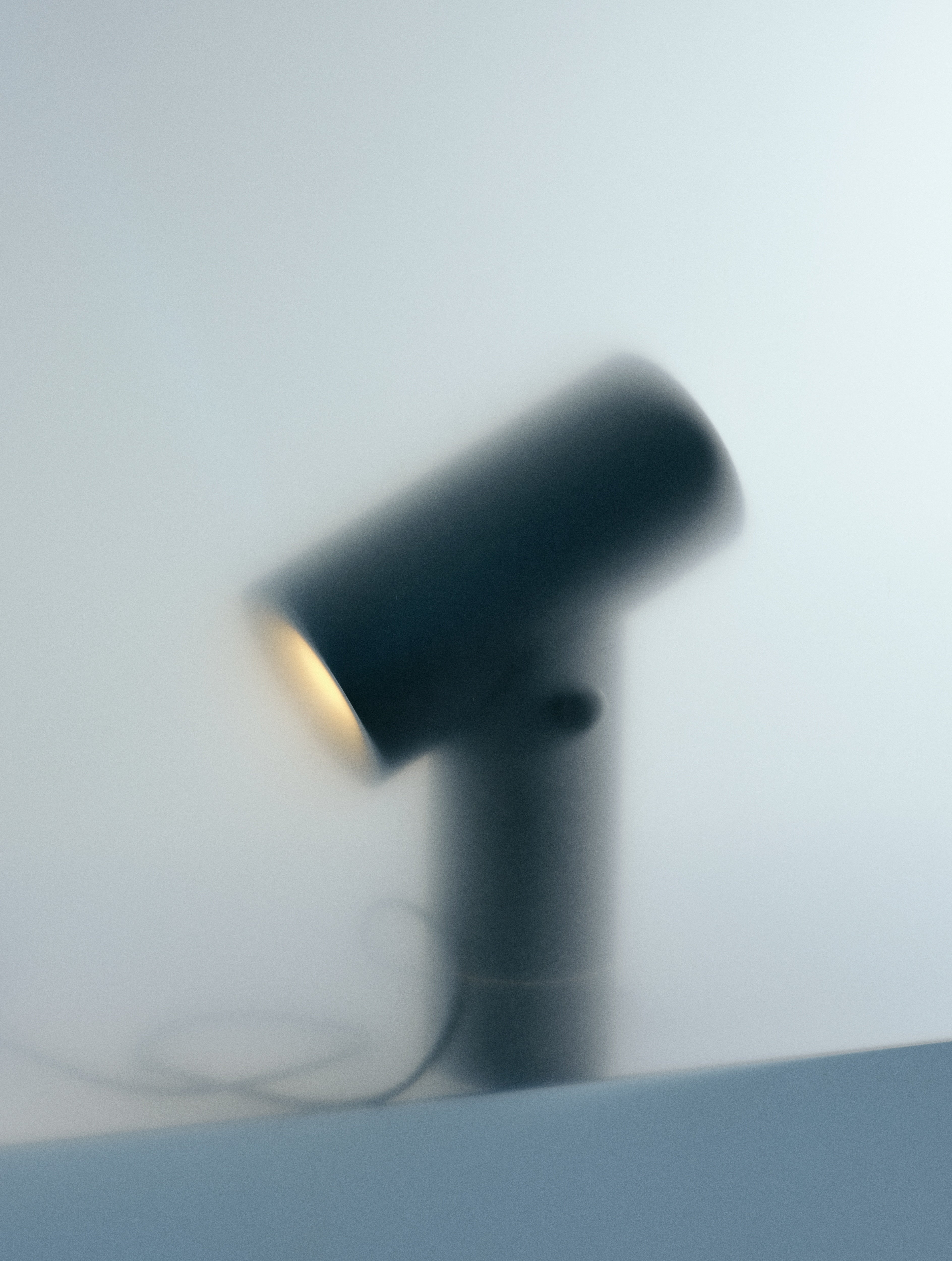 Lampa stołowa BEAM czarny