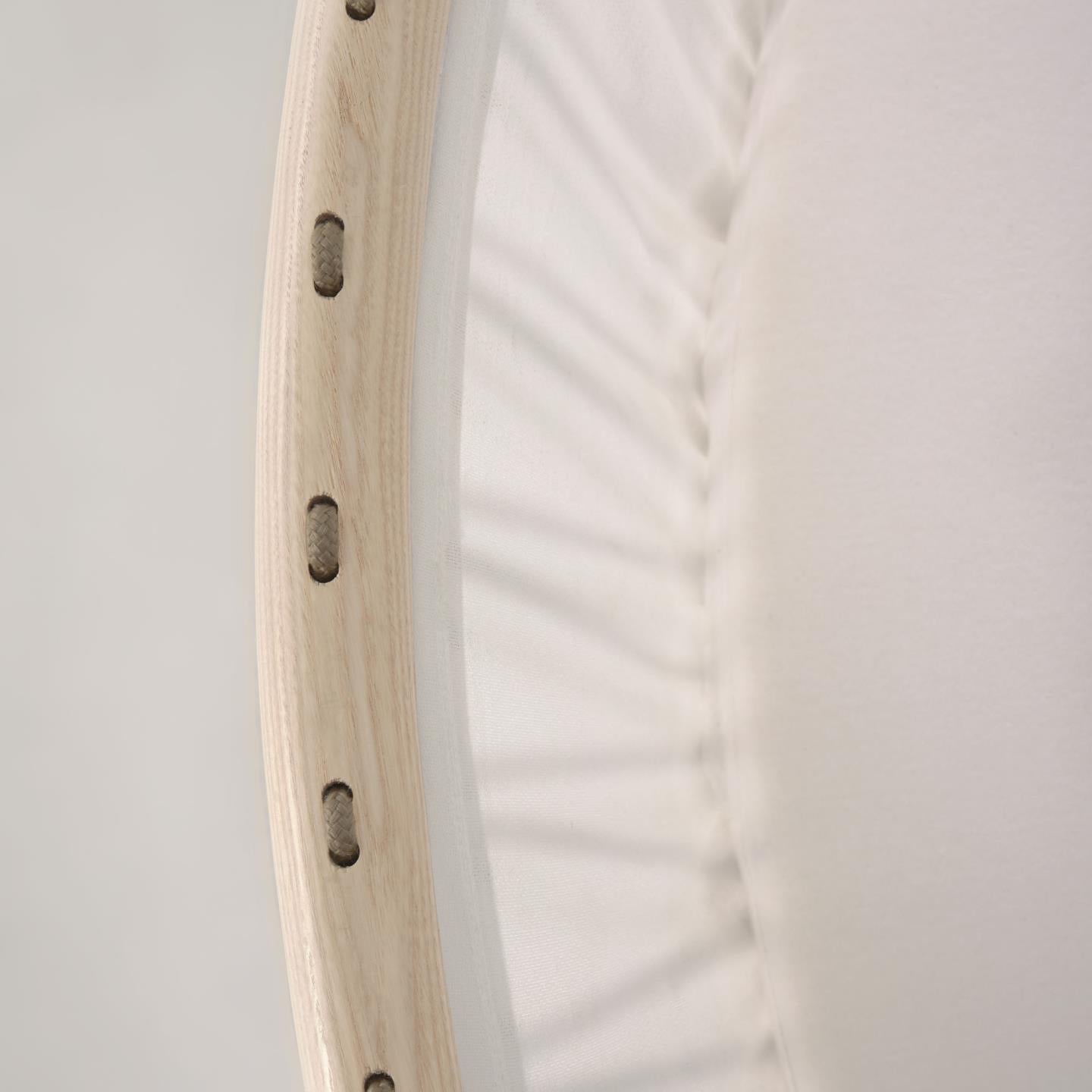 Kosz Mojżesza LEONELA lite drewno jesionowe La Forma Eye on Design