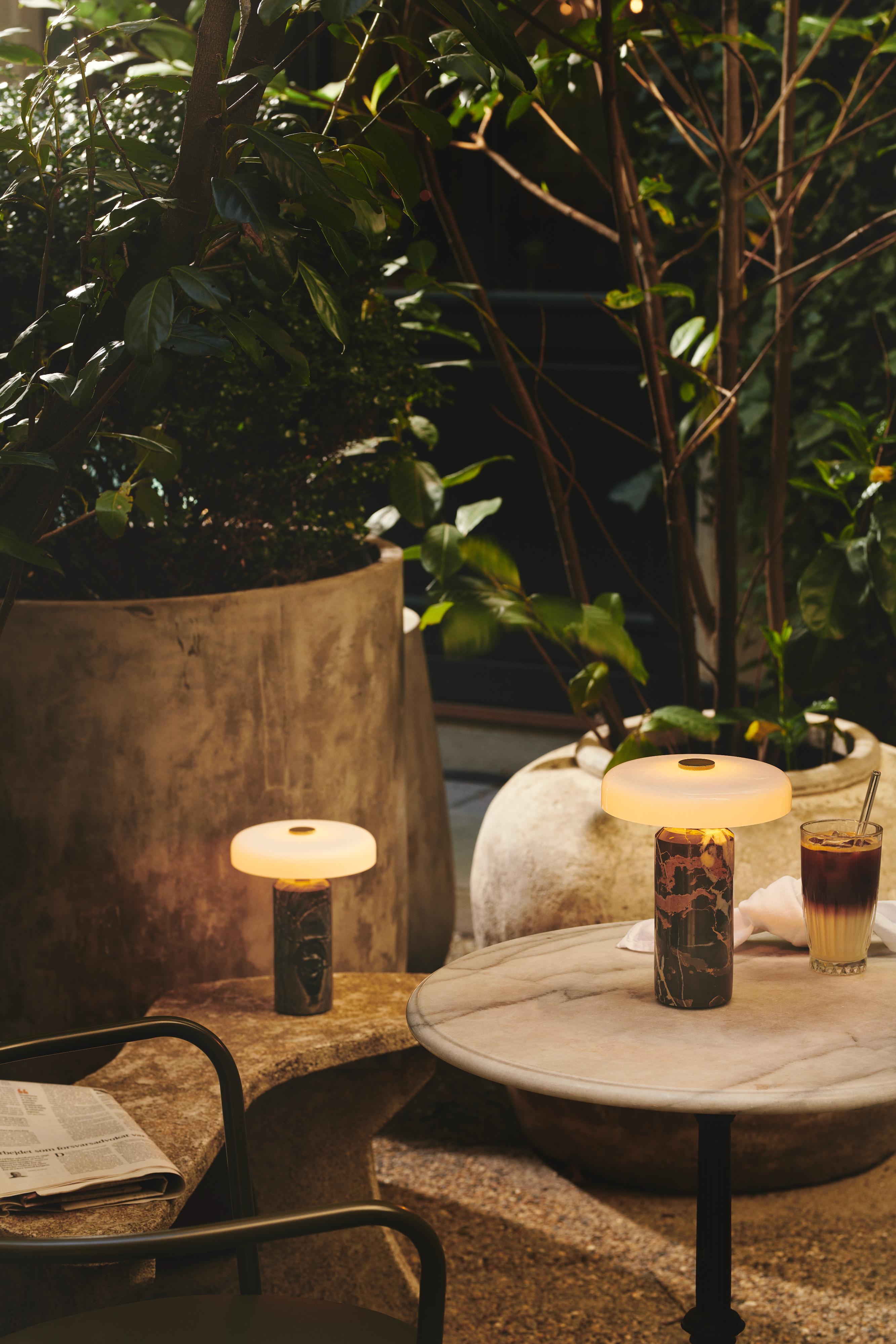 Portable lamp TRIP burgundy marble with milky white glass