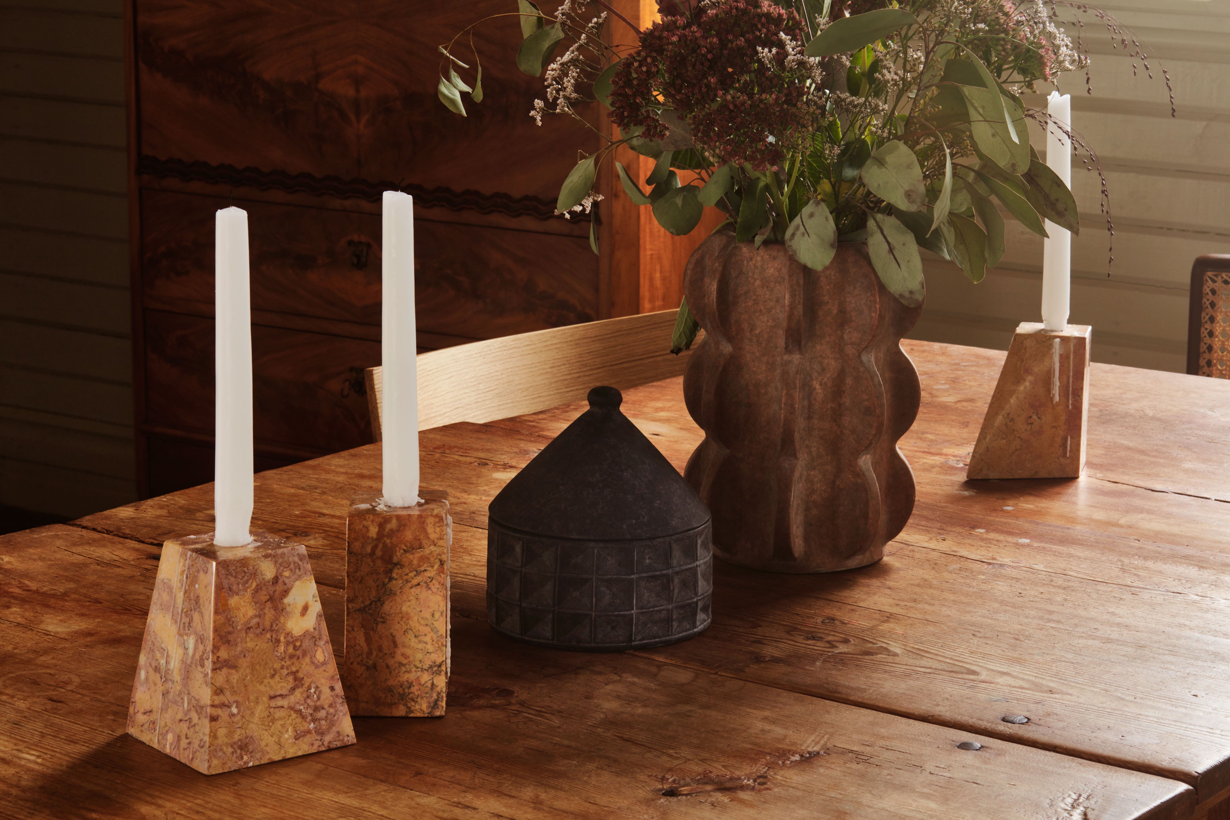 Set van kaarsenhouders PYRAMIDE oranje marmer