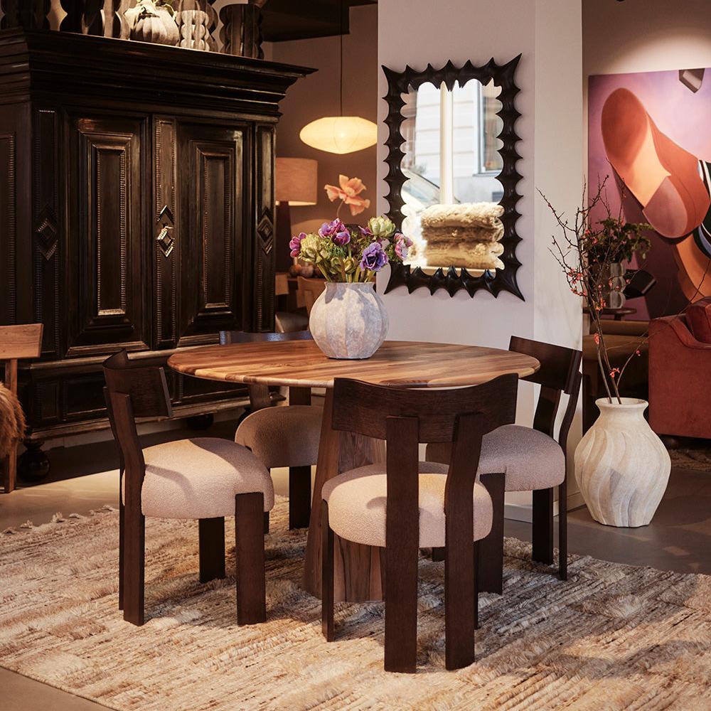 Stuhl ALBA beige mit dunklem Eichenfuß