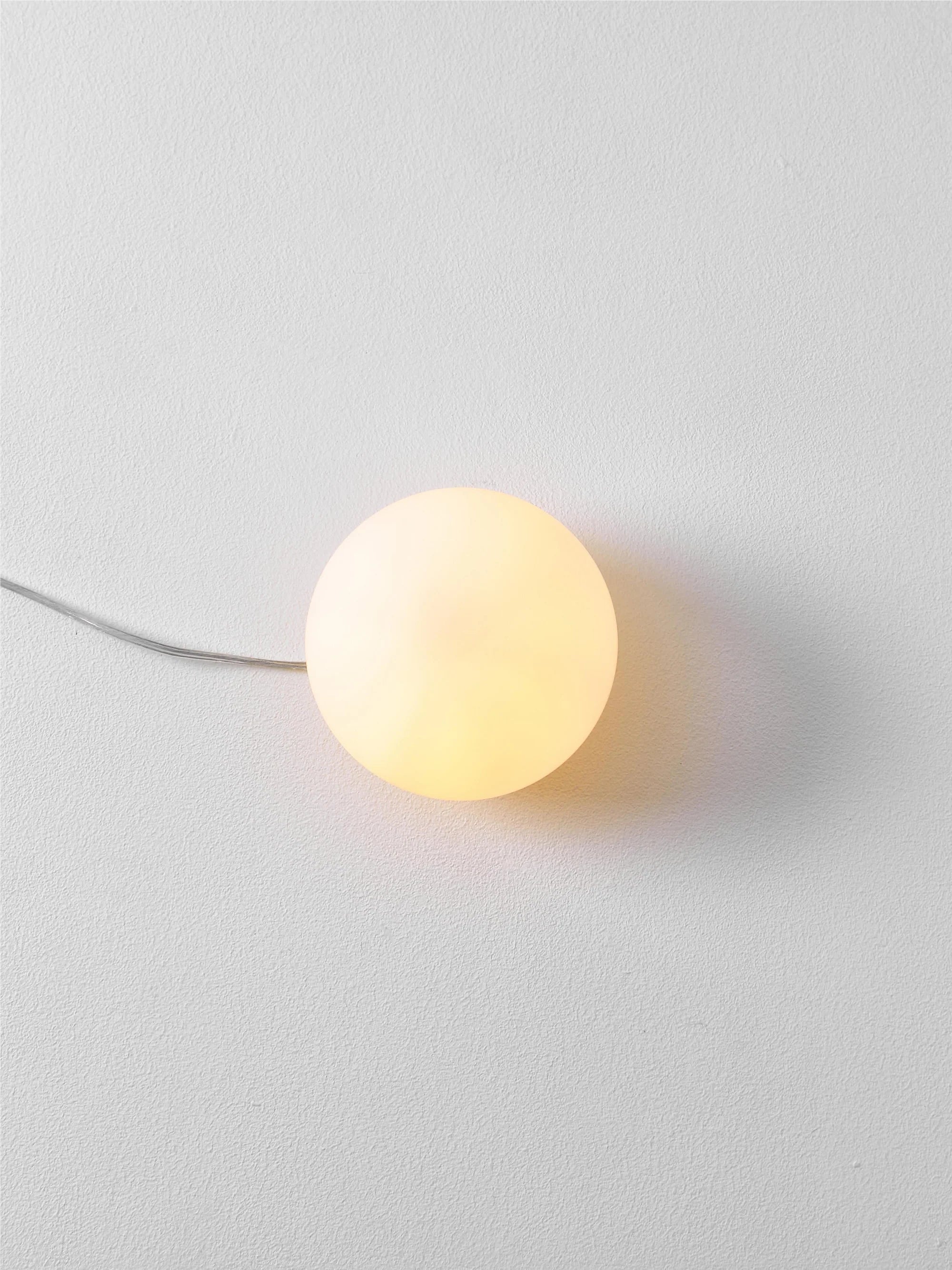 Wandlamp DIOSCURI opaalglas