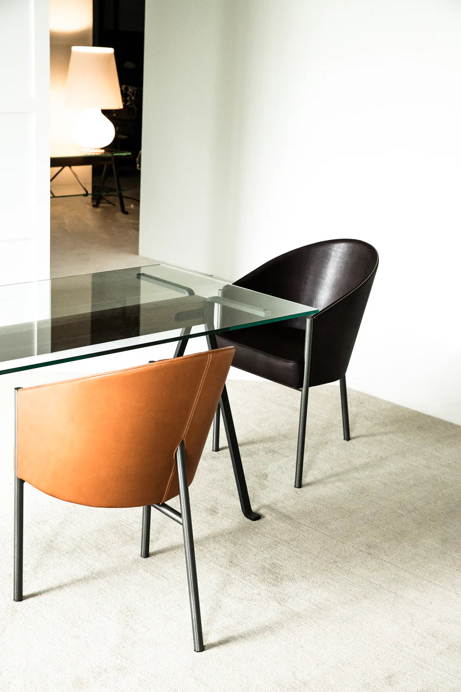 Costs chair olive veneer with beige leather