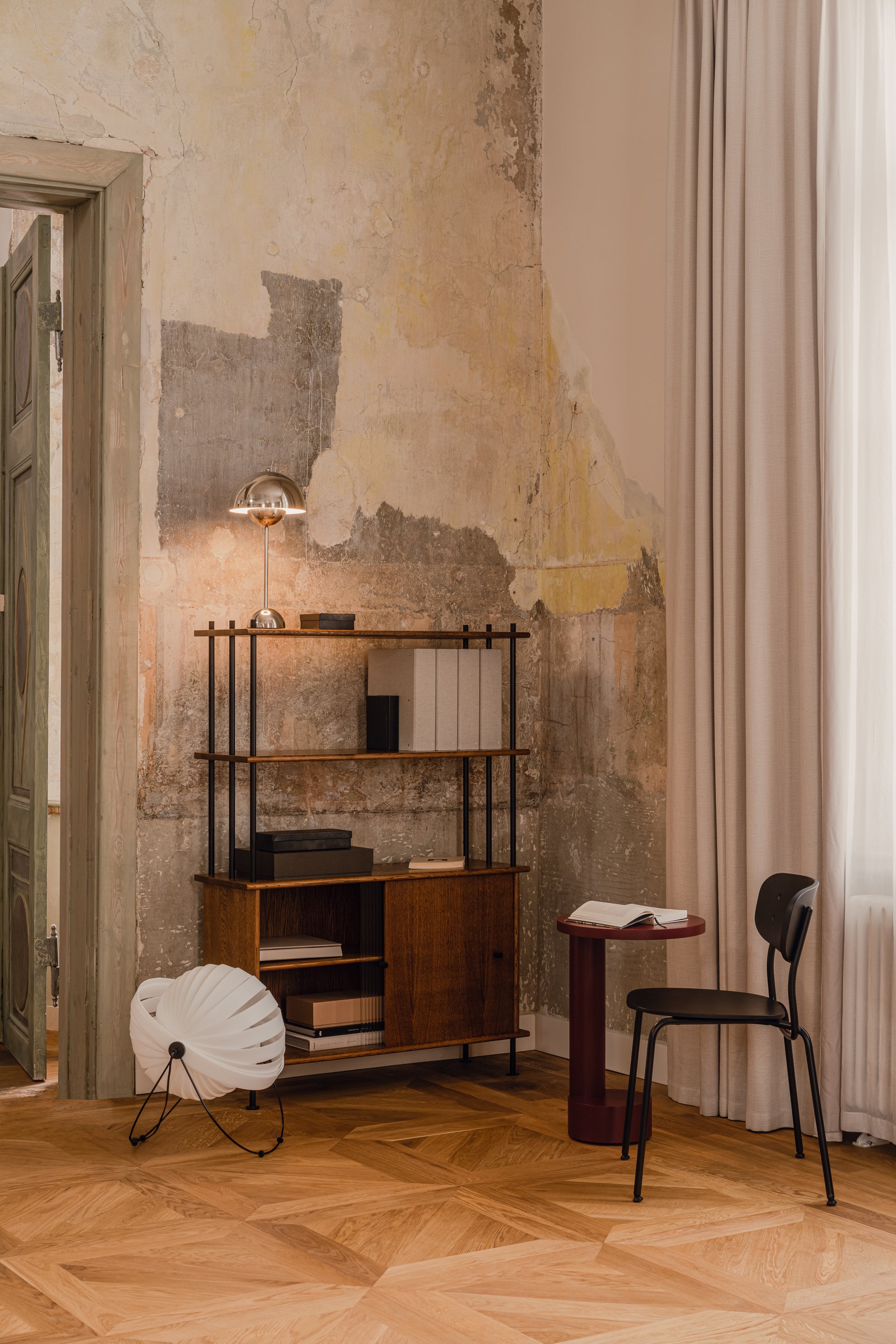 BAVA 100 kast donker eikenhout