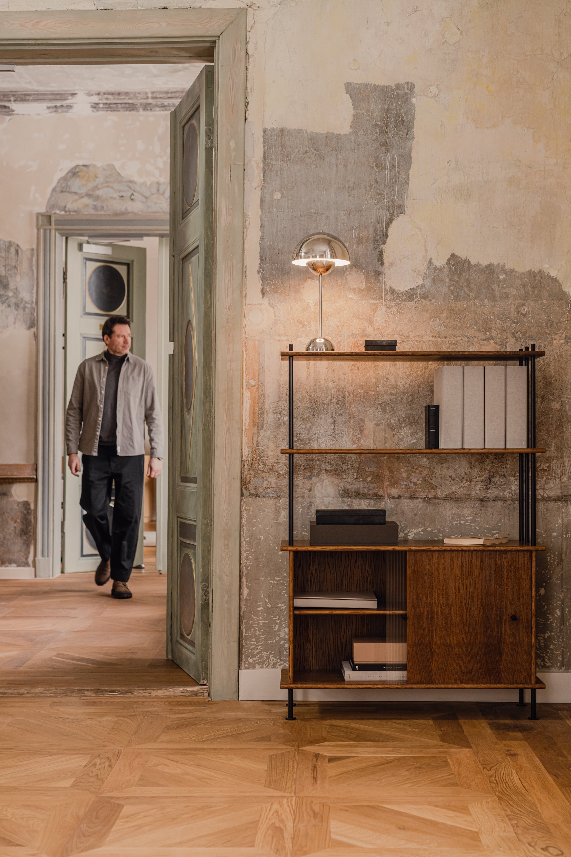 BAVA 100 kast donker eikenhout