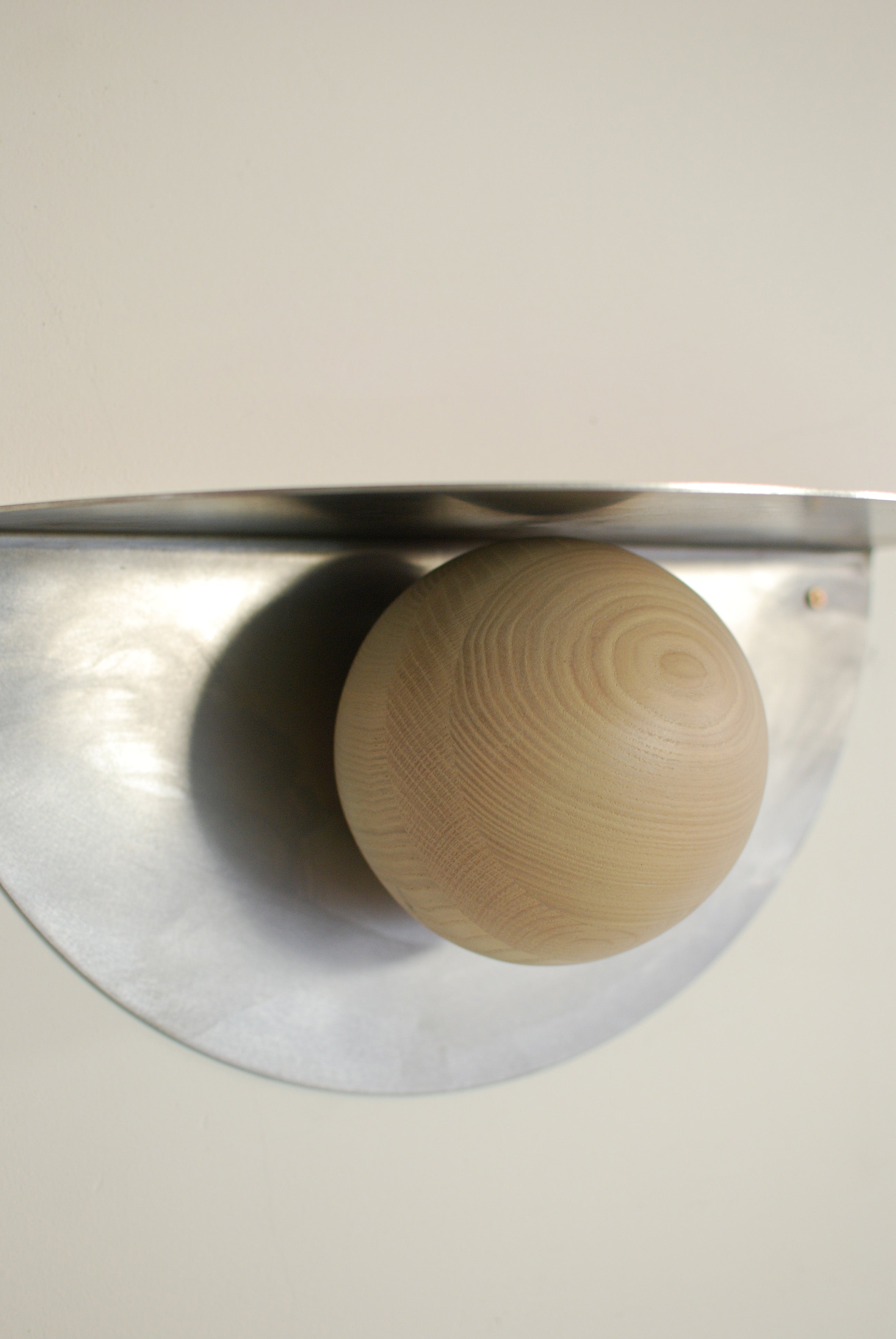 Wandplank POP van staal en hout