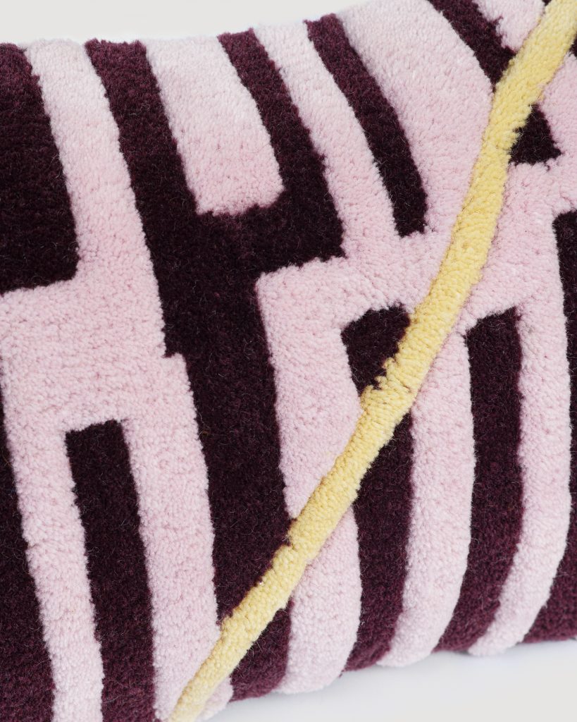 Decoratieve kussen MAYA lila met paars