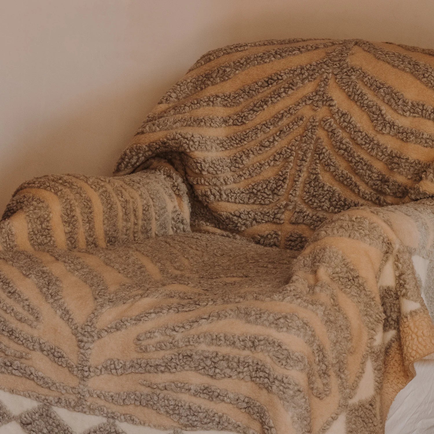 Koc WILDCAT DEKEN beige met grijs