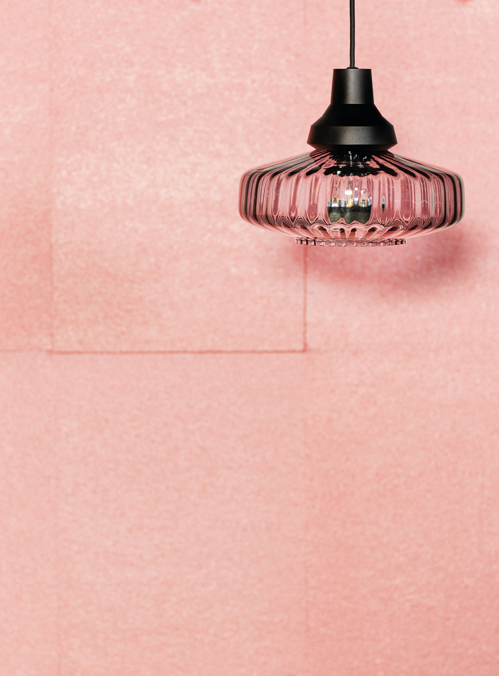 Hanglamp NEW WAVE OPTIC gerookt glas met zwarte afwerking