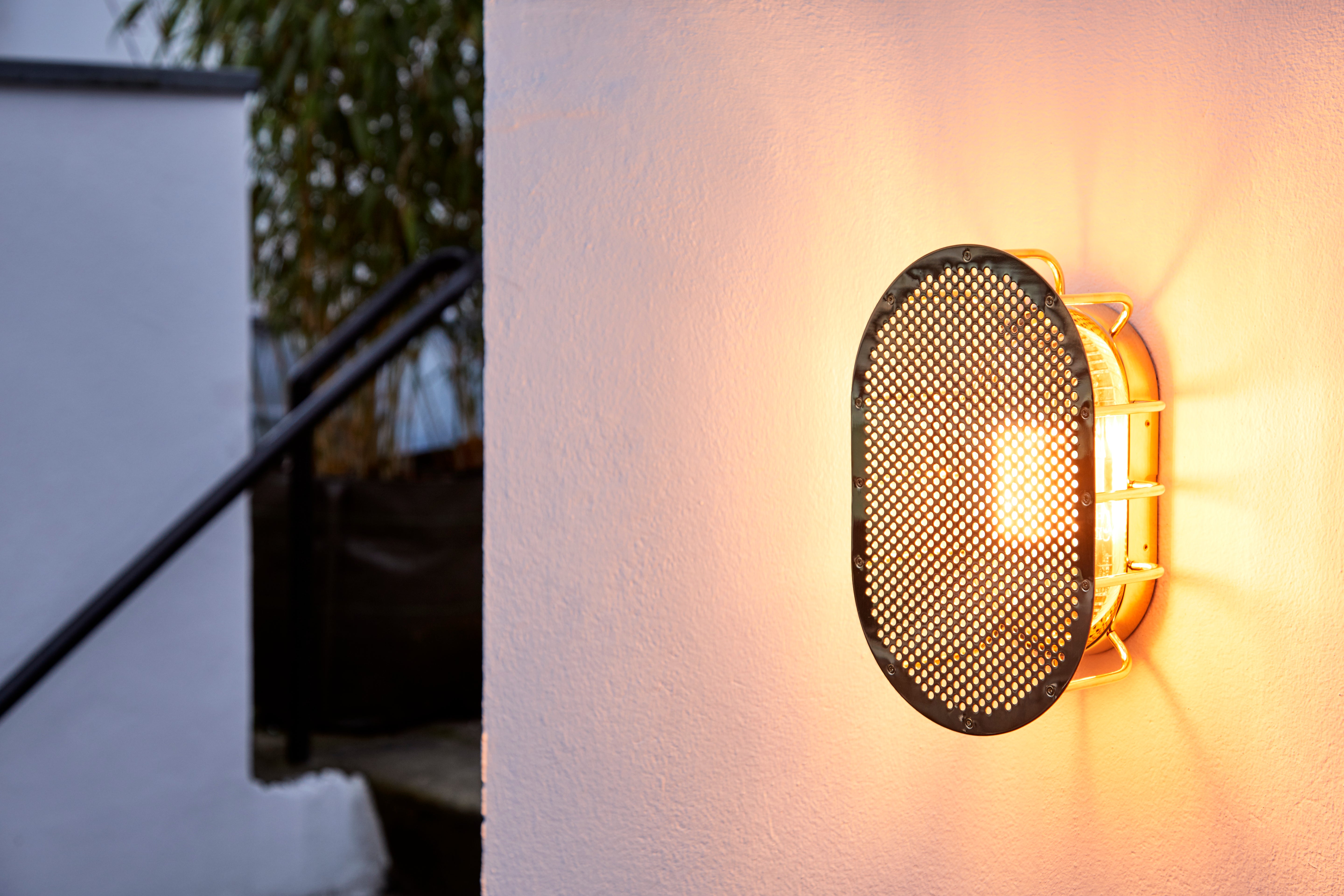 NIGHT RIDER outdoor wall lamp in polished brass