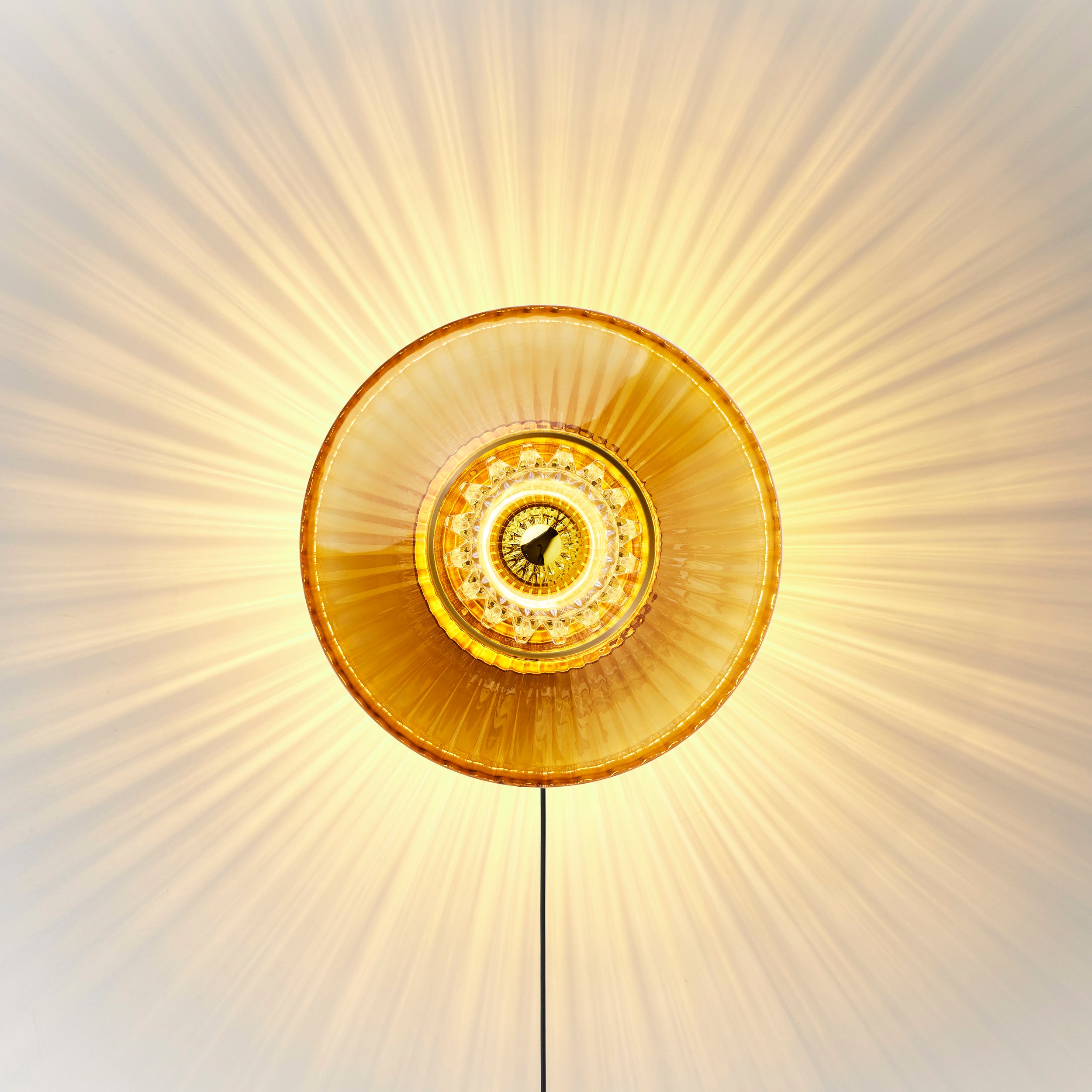 NEW WAVE OPTIC amber transparent wall lamp