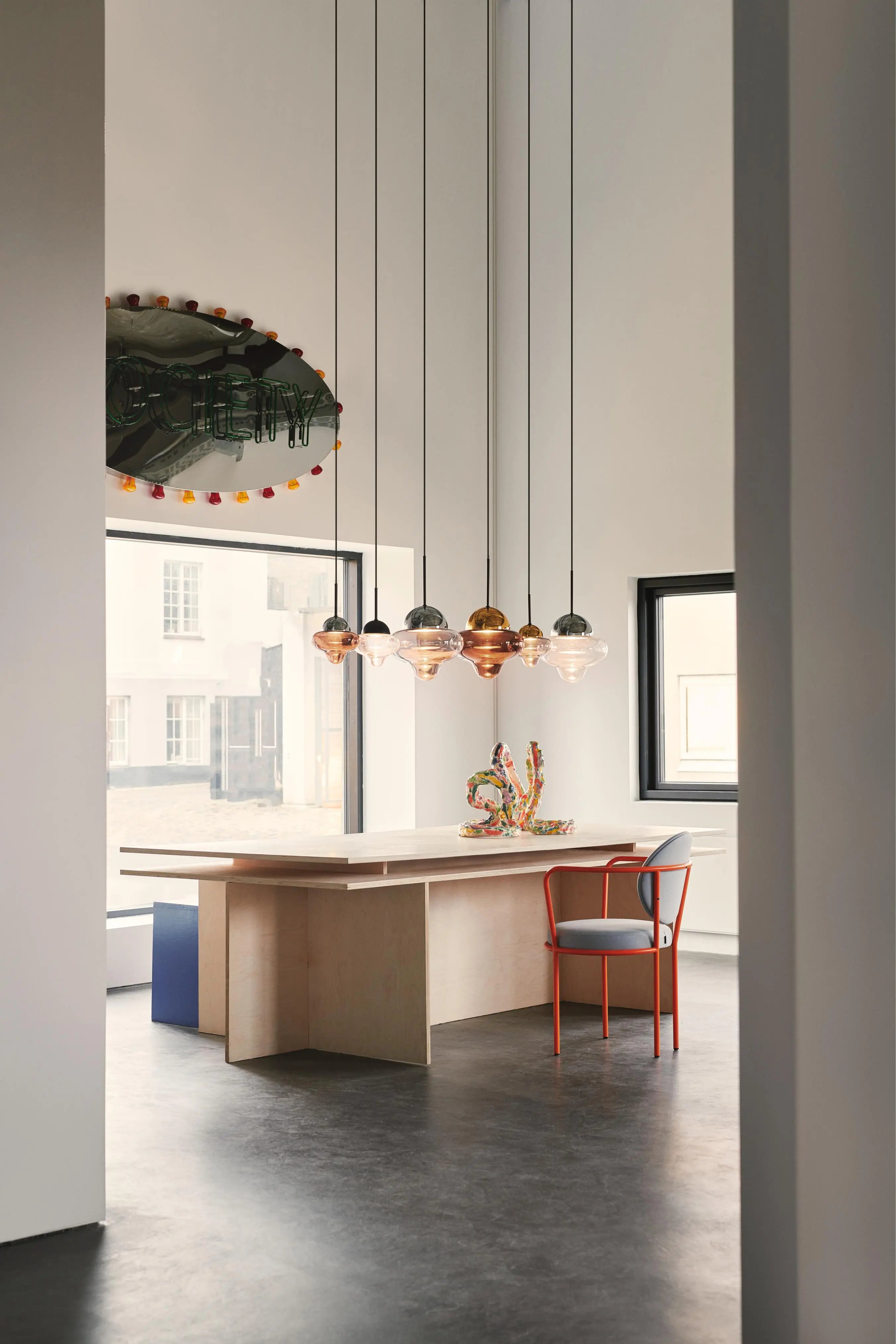 Lampa wisząca NUTTY szkło brązowe ze złotym wykończeniem – metal, Design By Us