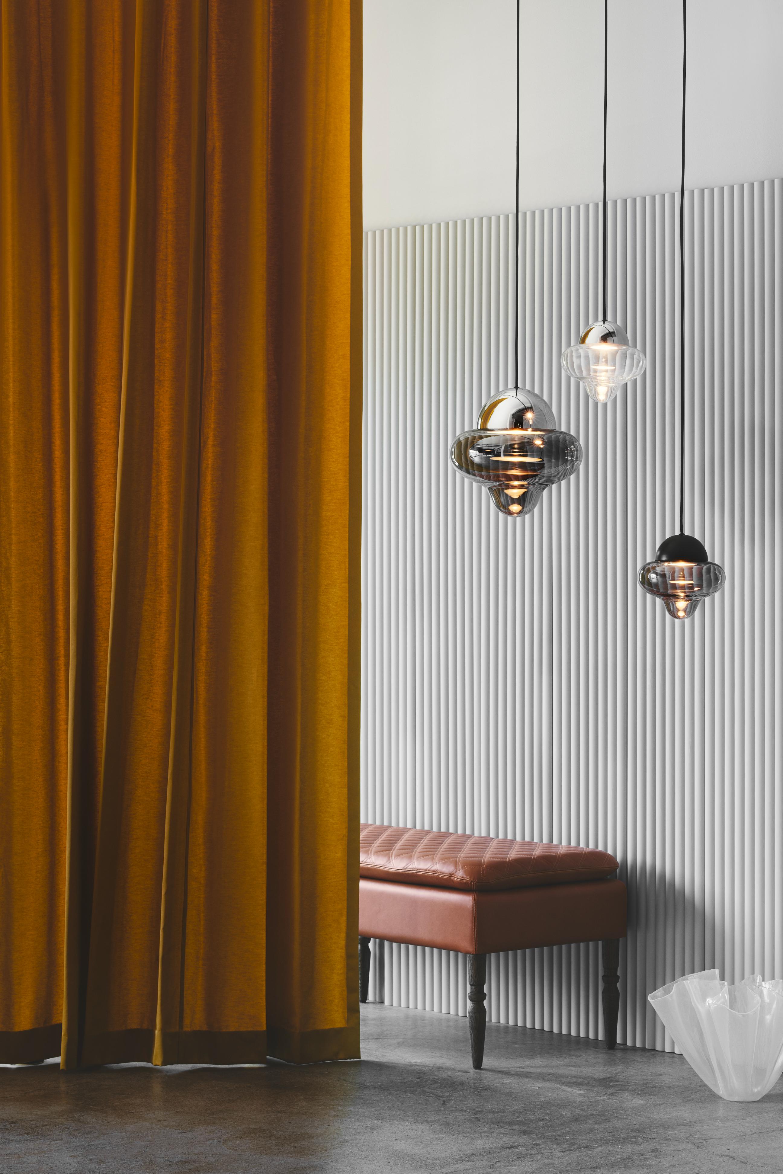 Hanglamp NUTTY rokerig glas met zilveren afwerking