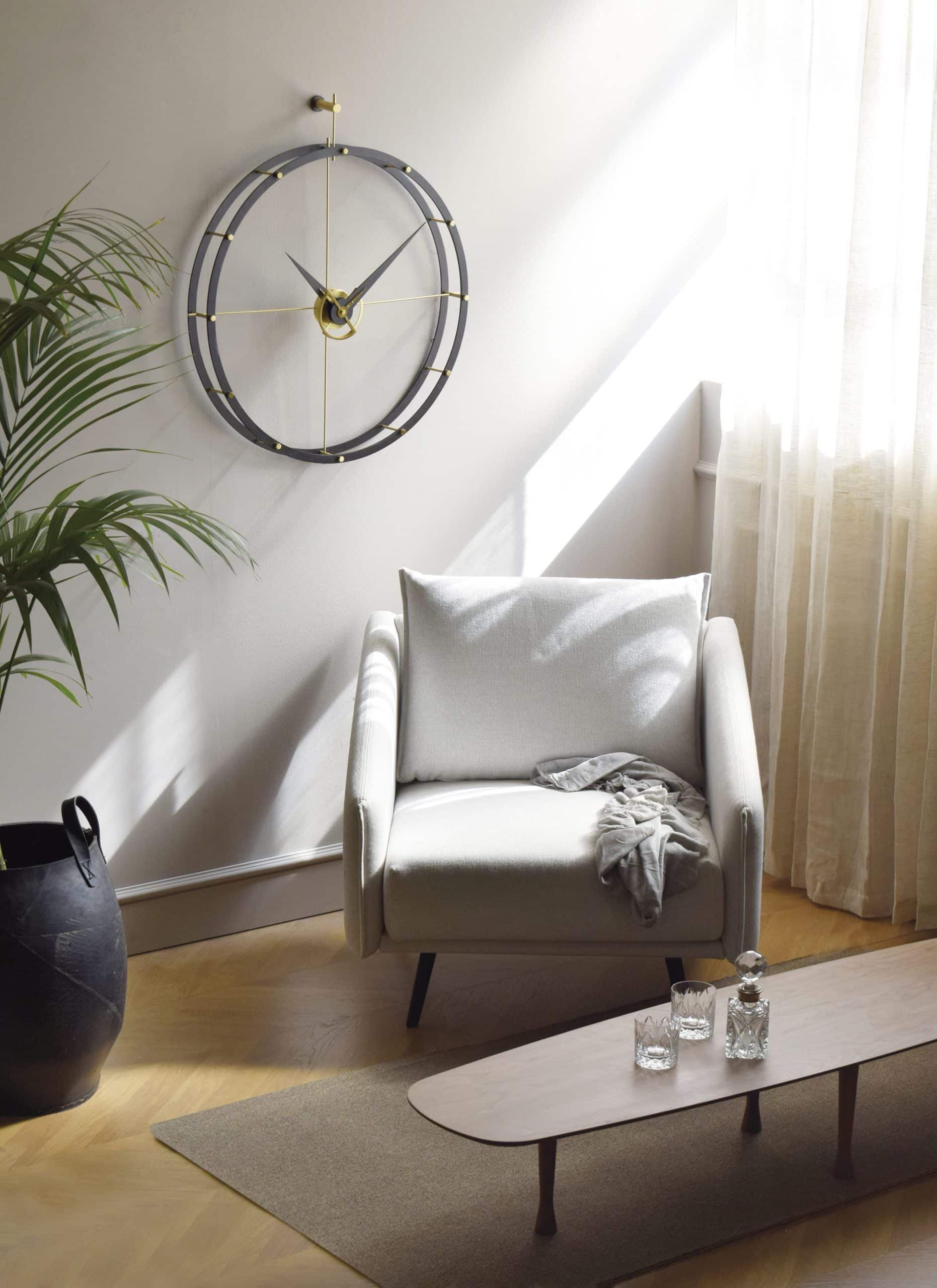 Wanduhr DOUBLE O schwarz mit Messing