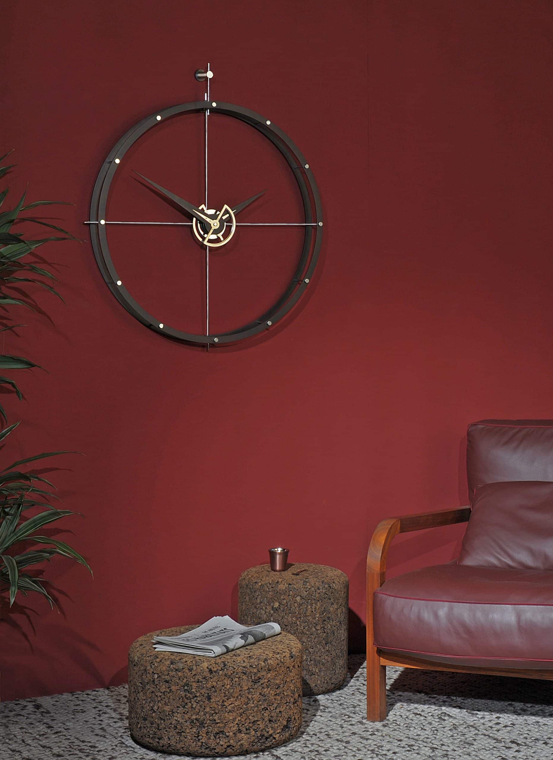 Wandklok DOUBLE O notenhout met calabo afwerking en chroom