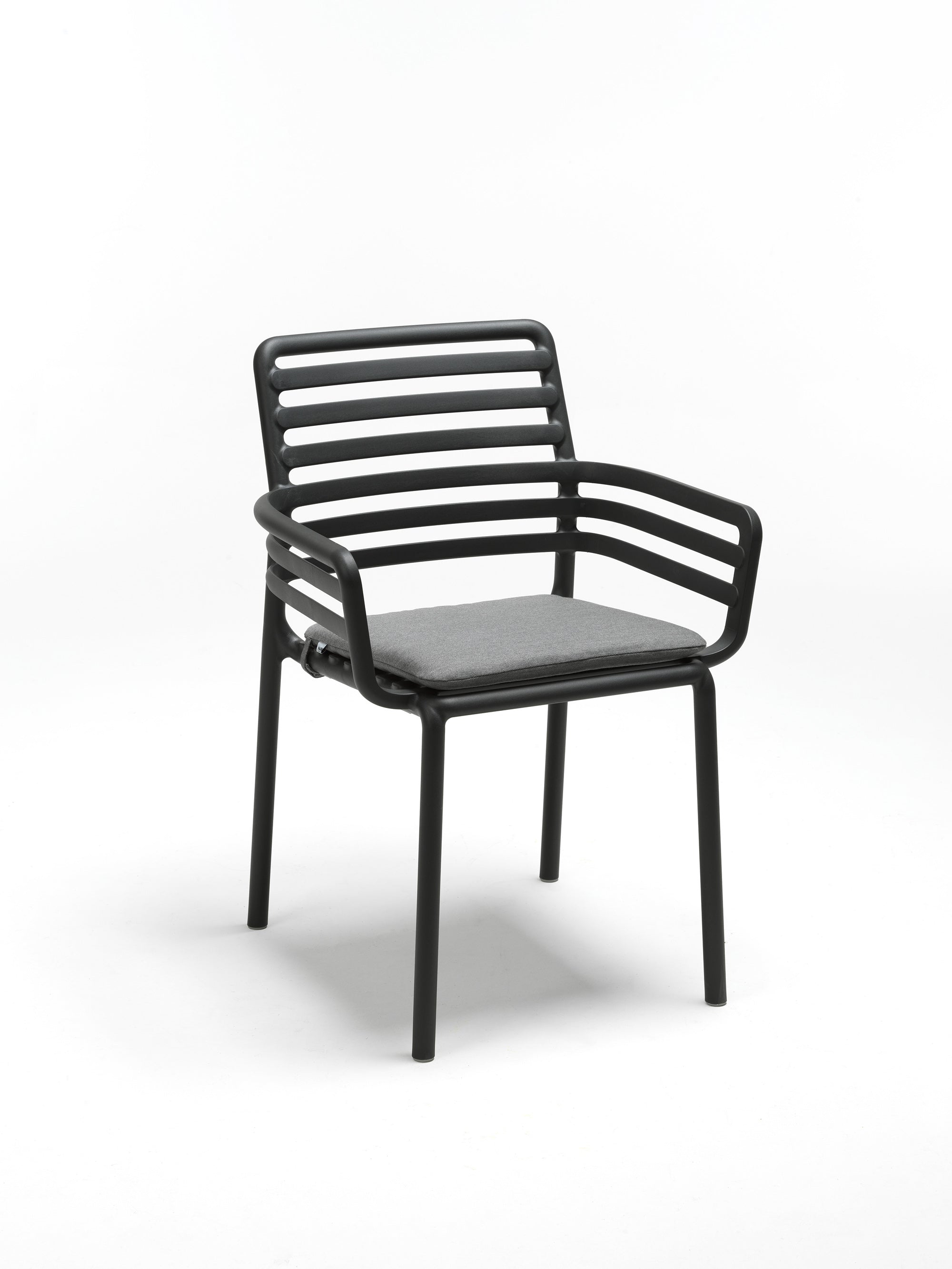 Outdoor chair with armrests DOGA white