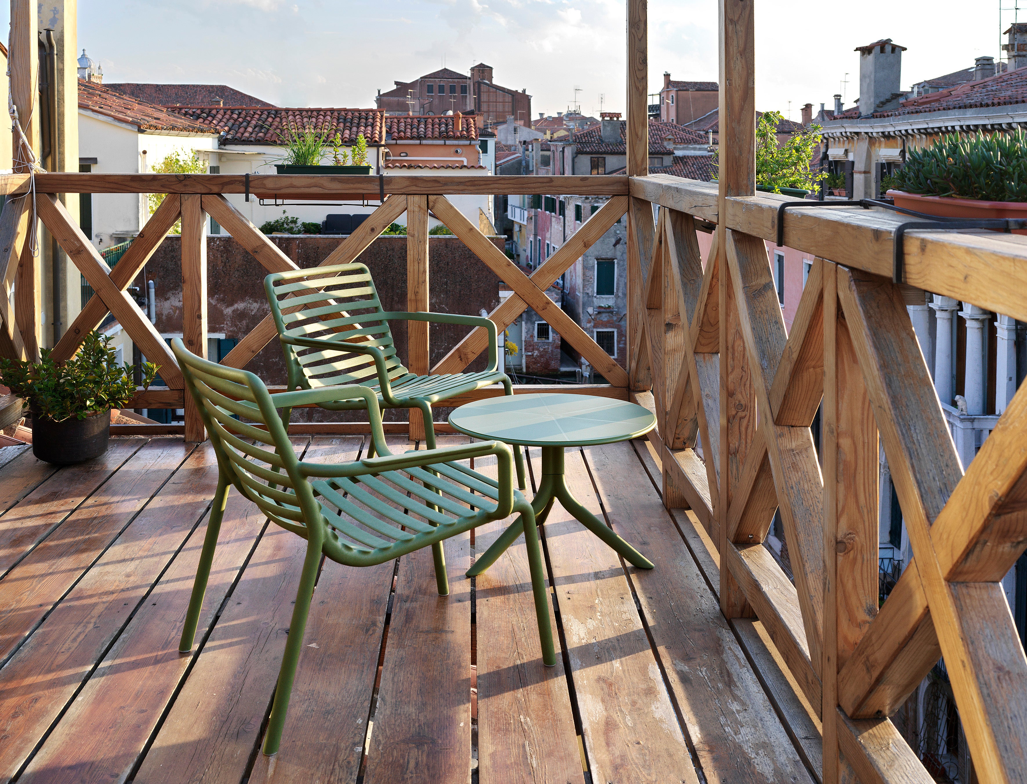 Außenfotel DOGA birnenförmig grün