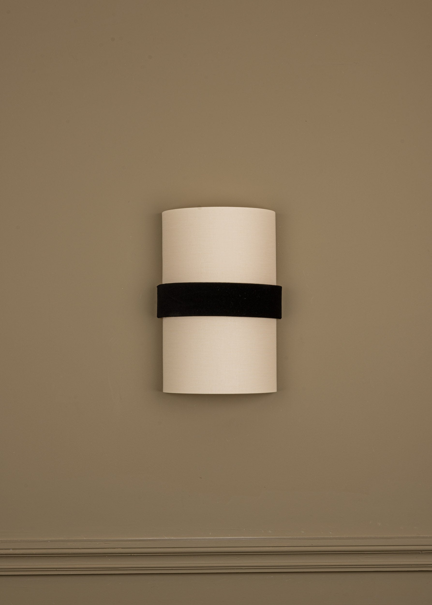 DUONO Wall Lamp ecru with black