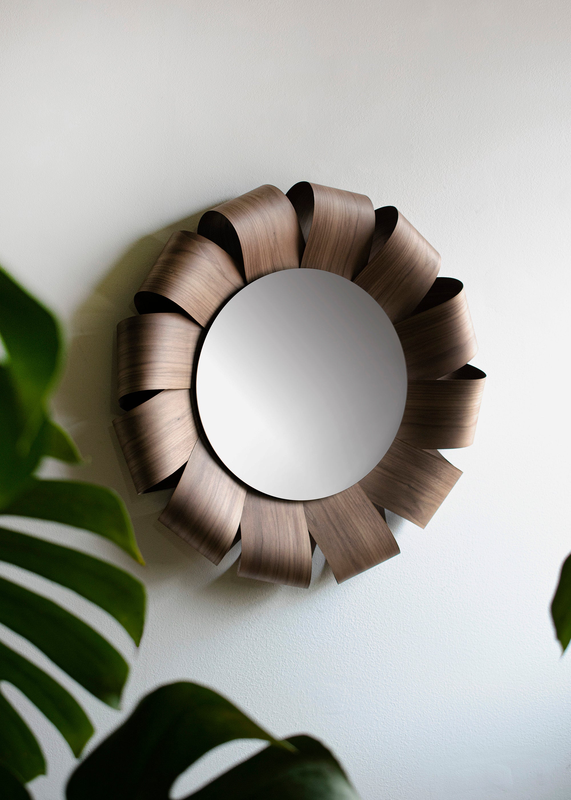 Lustro BRISA notenhout