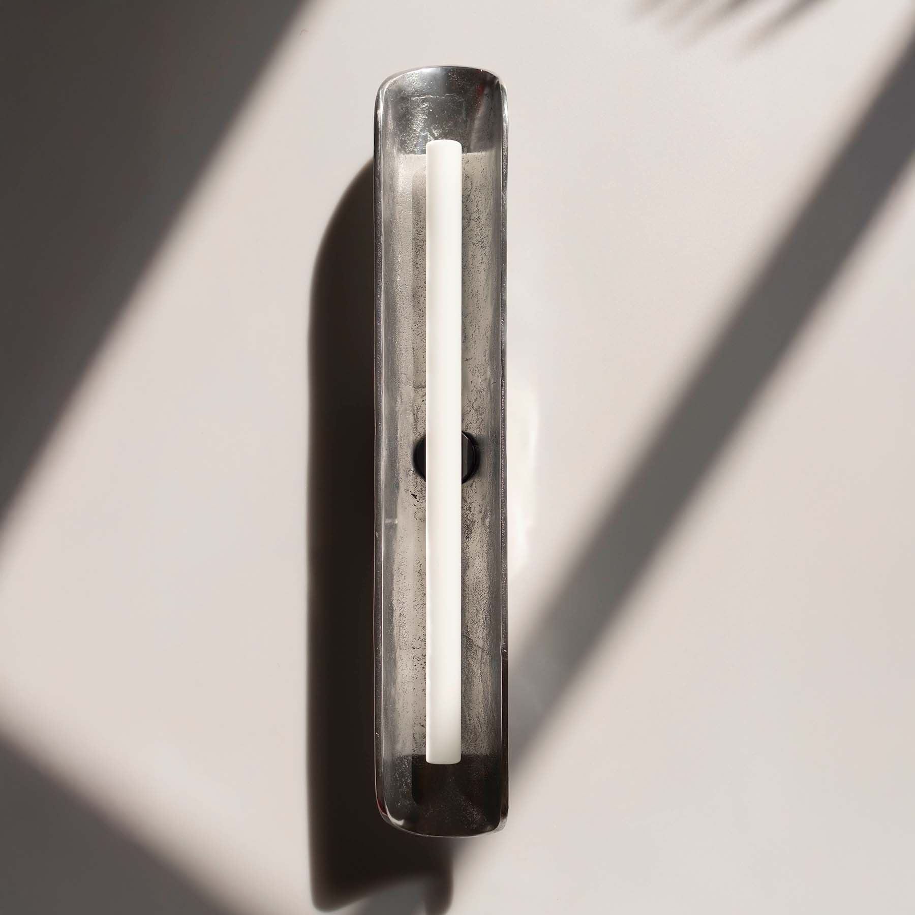 Kinkiet podłużny NURT aluminium