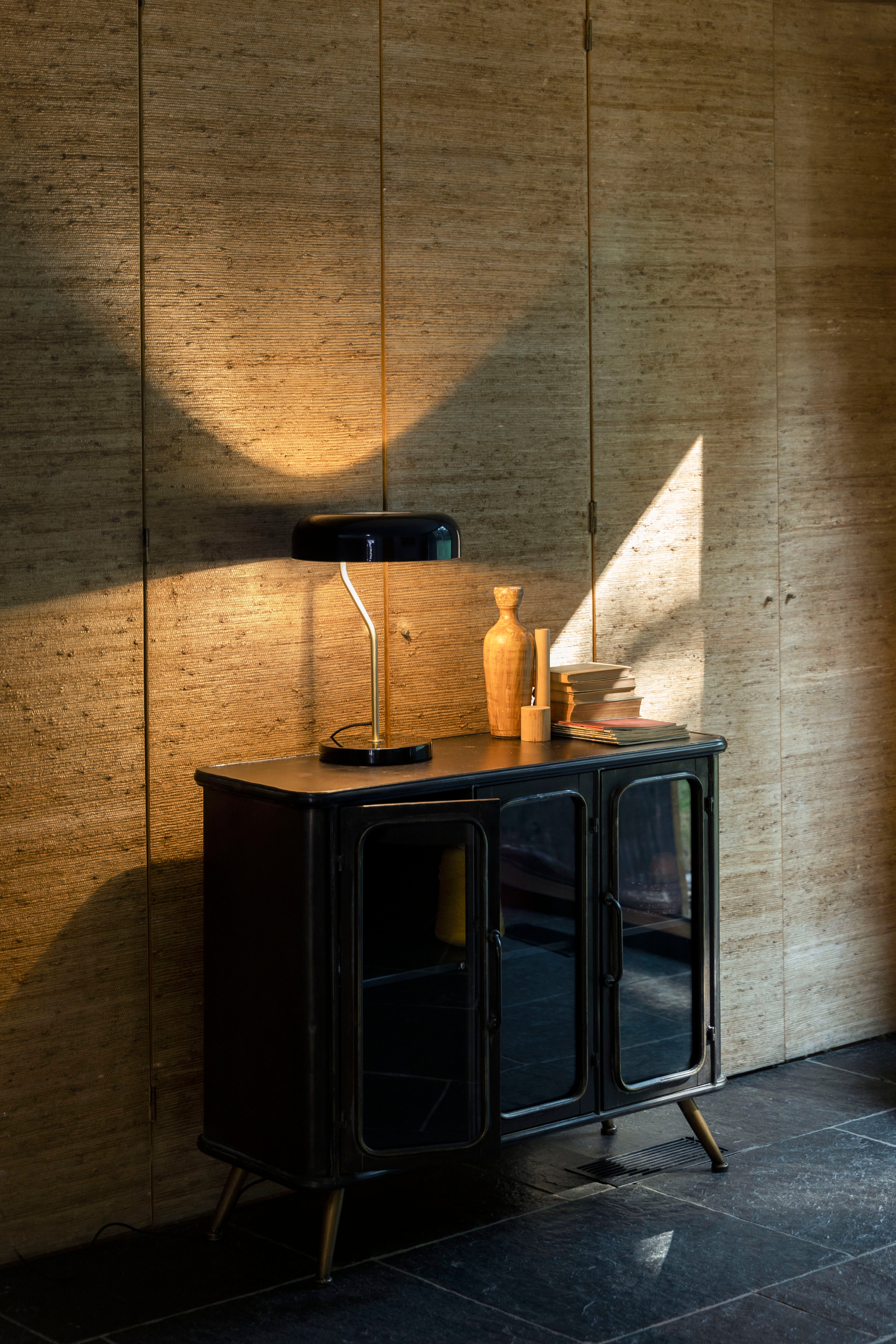 Eclipse table lamp black