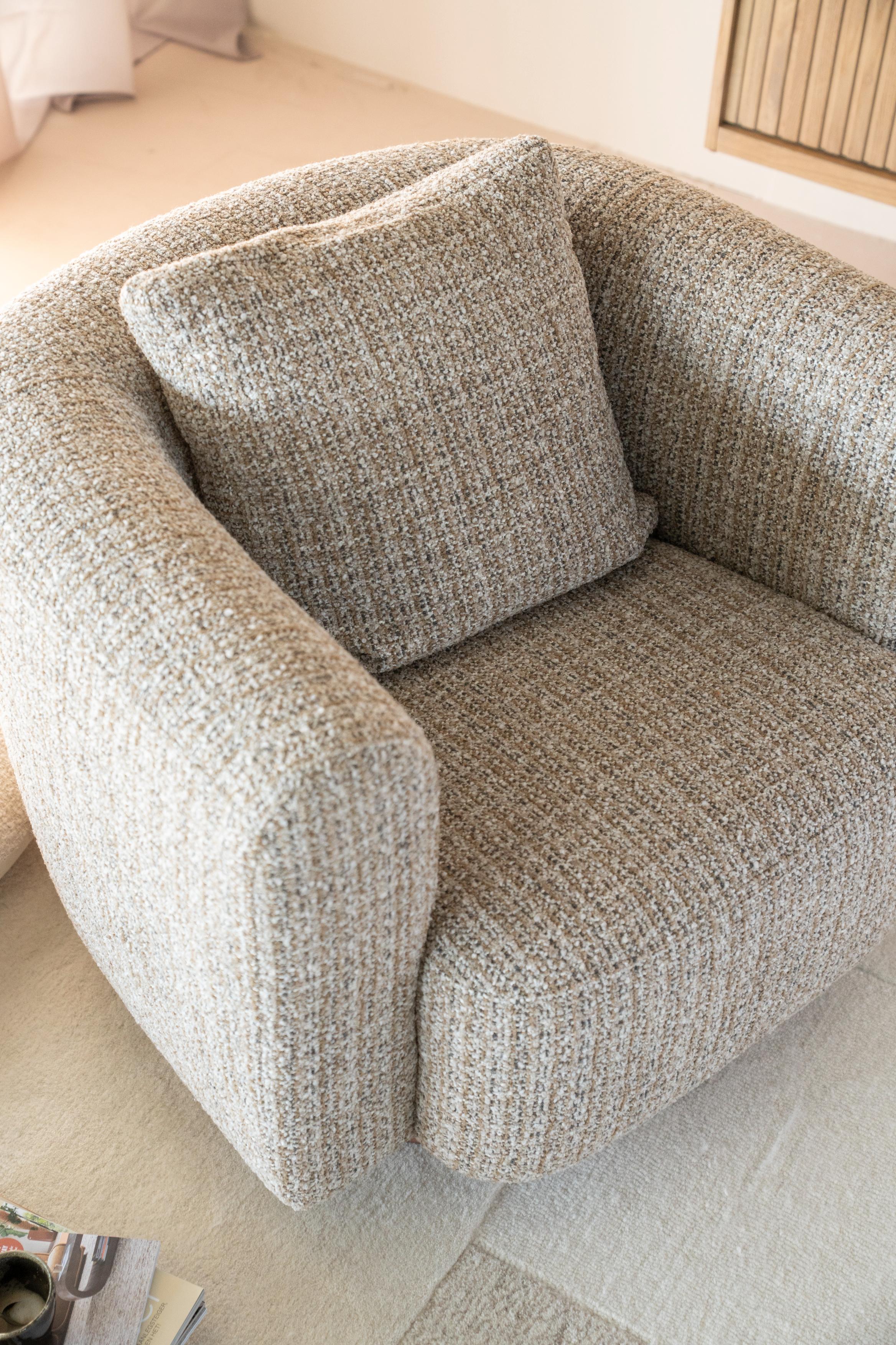 Draaistoel JORDAN beige met houten basis