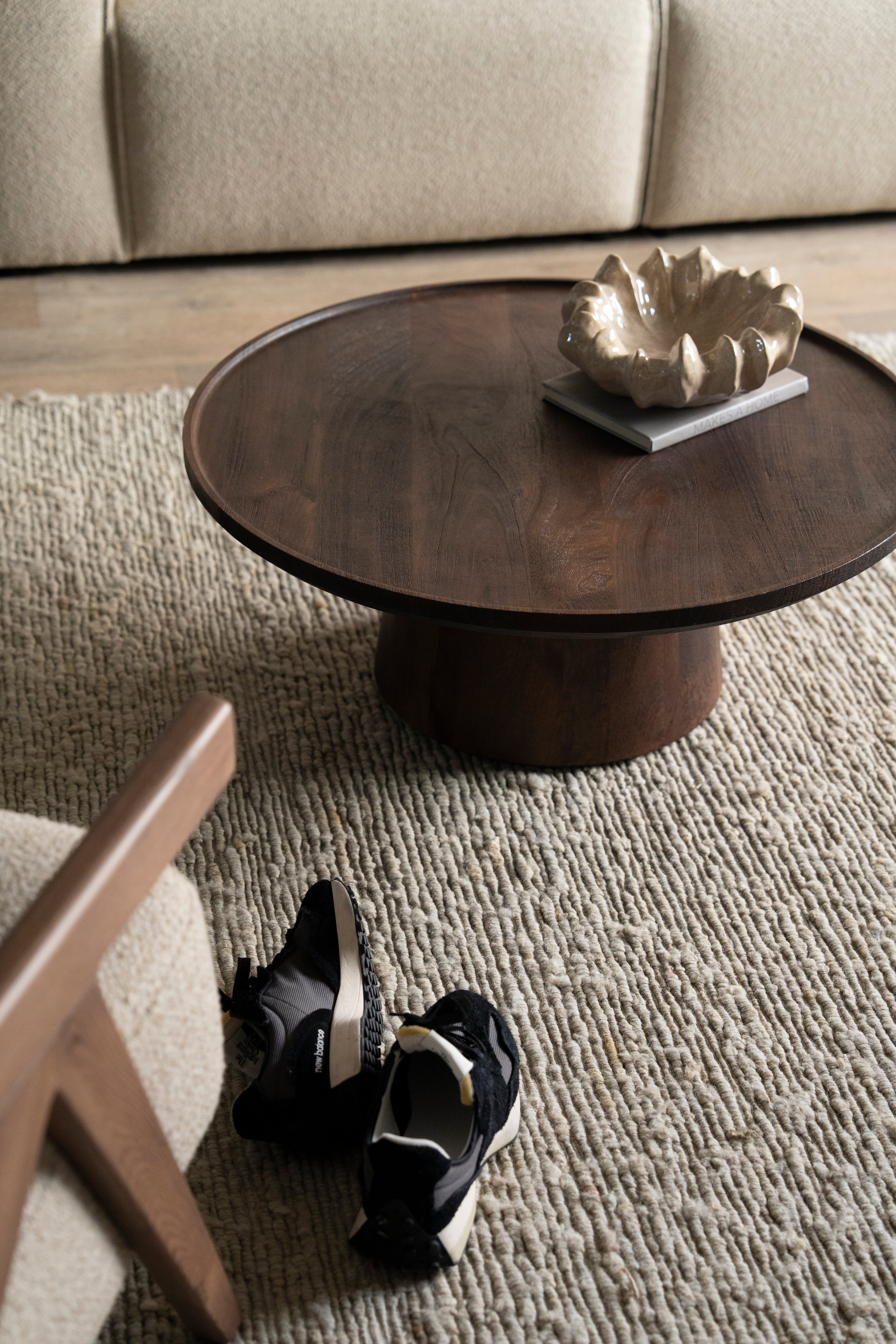 Couchtisch RON aus Mangoholz