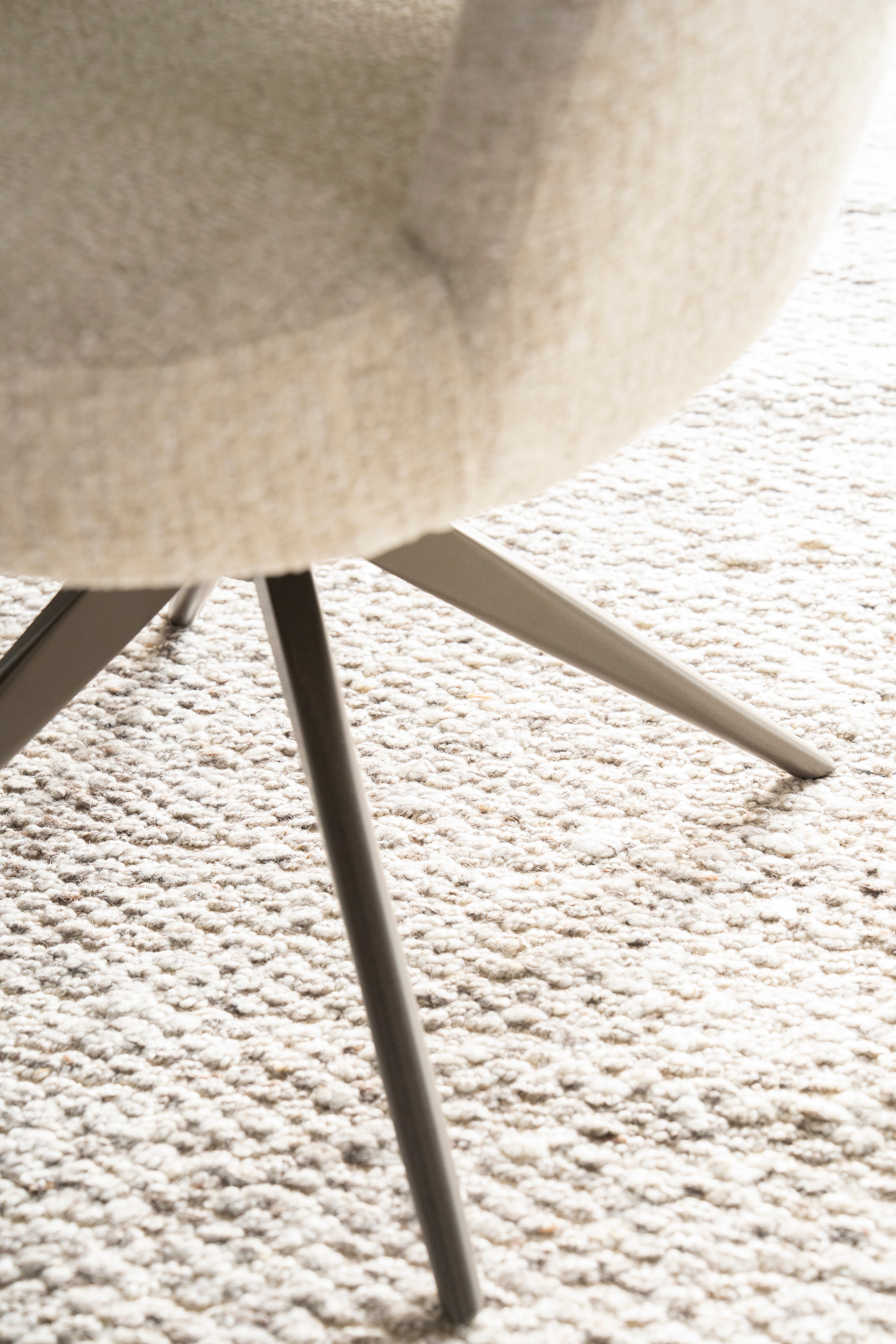 Draaistoel ALISSA beige met donkerbruine basis