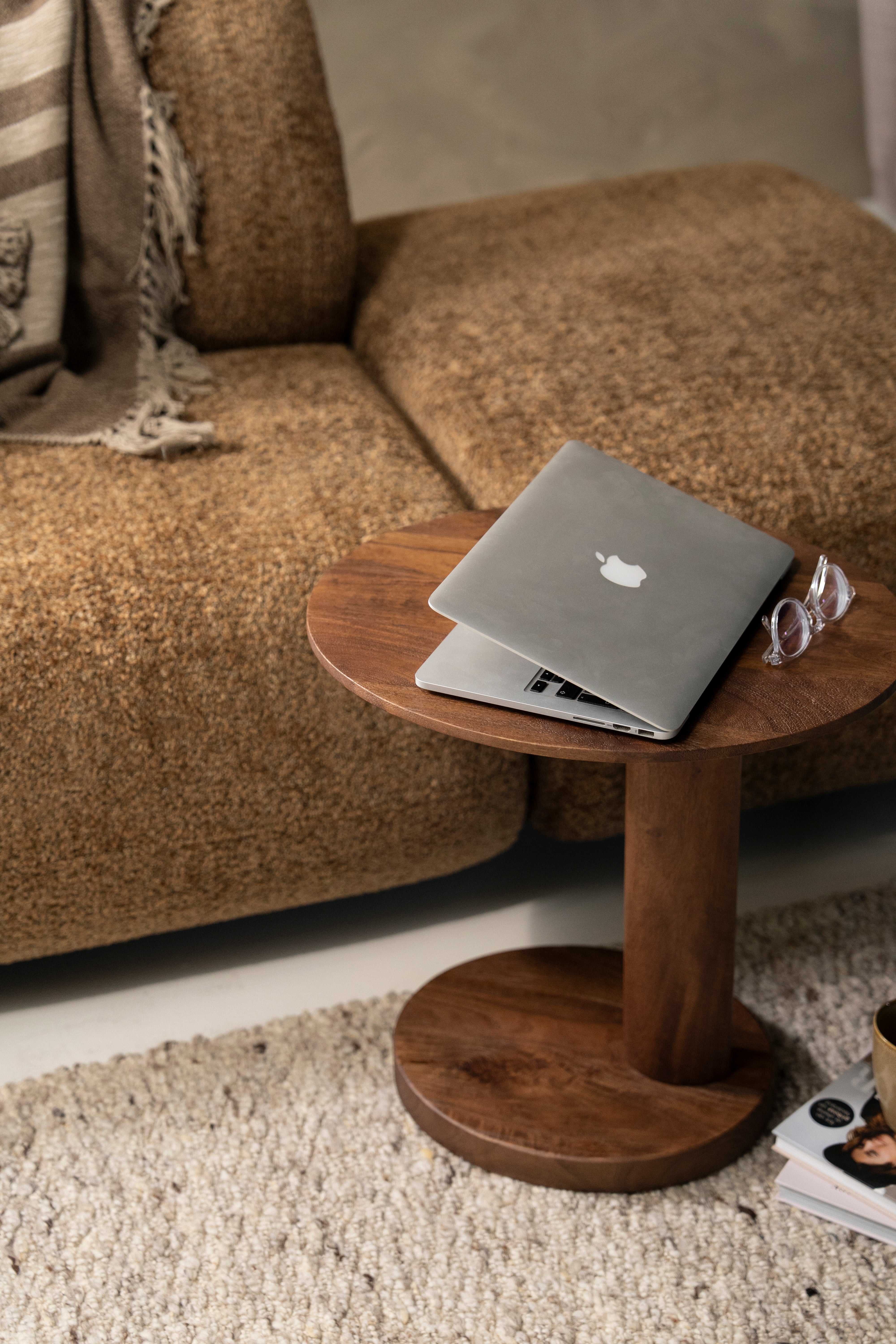 NOVIA side table mango wood