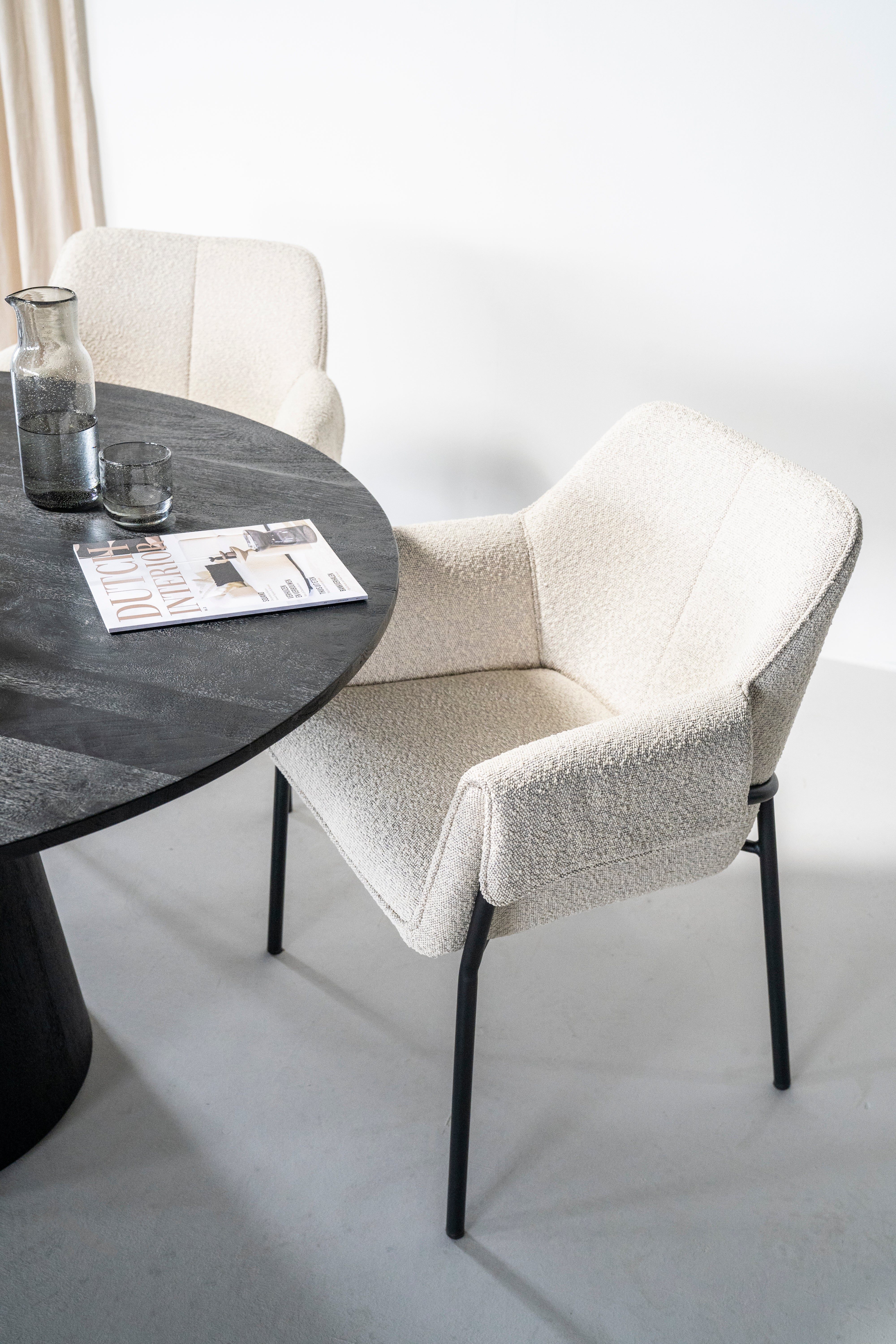 Ronde tafel ARON zwart mango hout