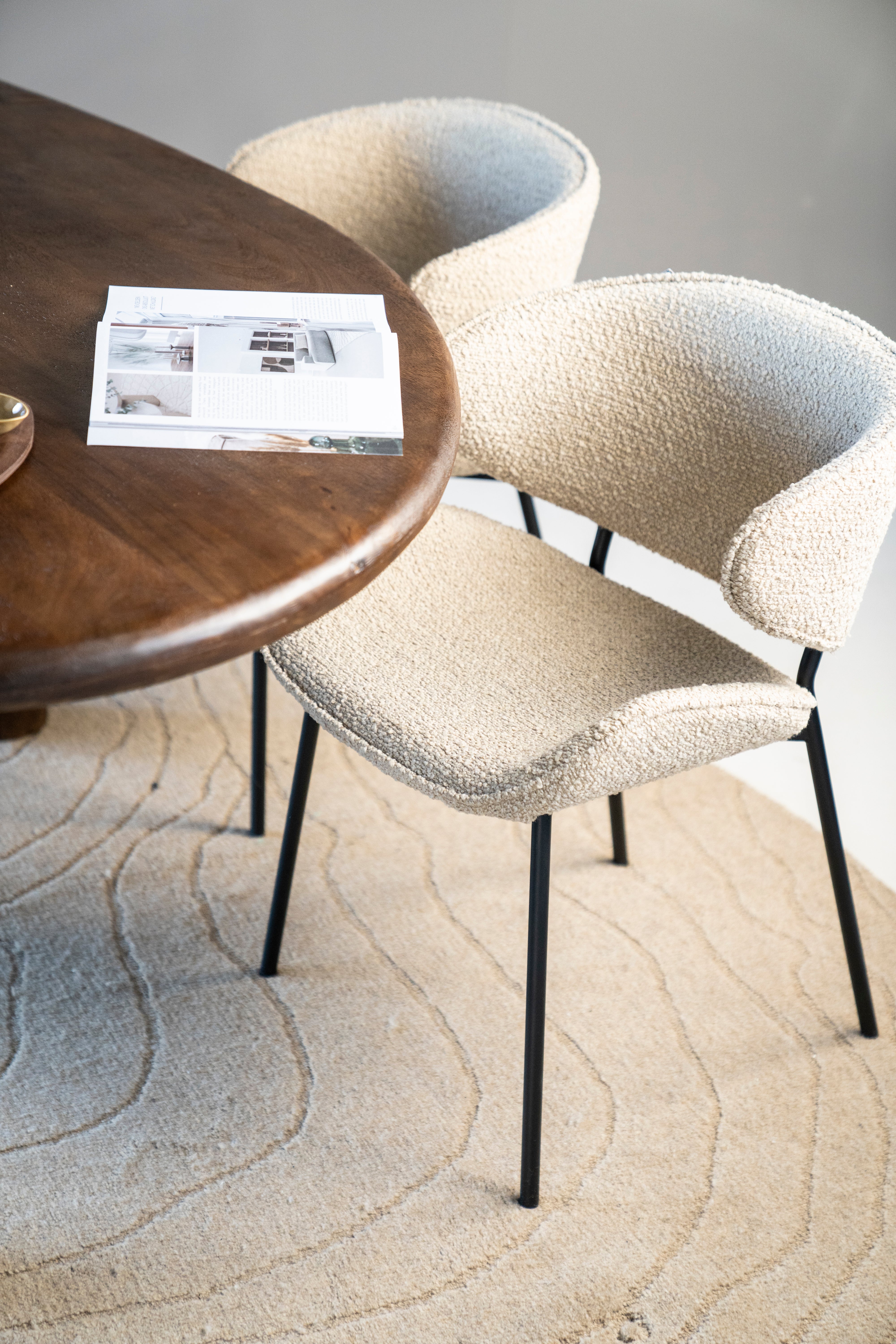 TESS Chair Cream with Black Base