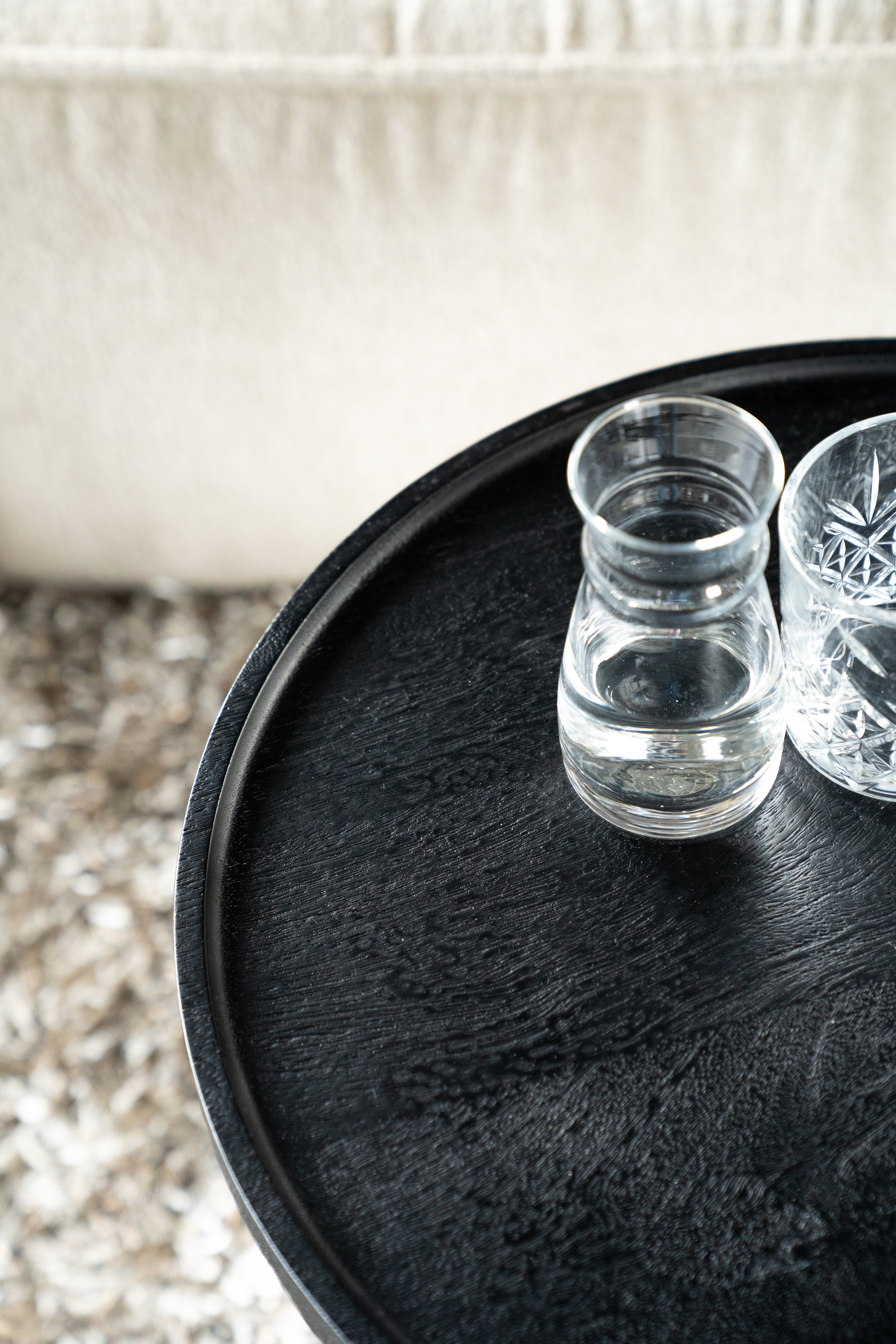 Zijtafel RON zwart mango hout