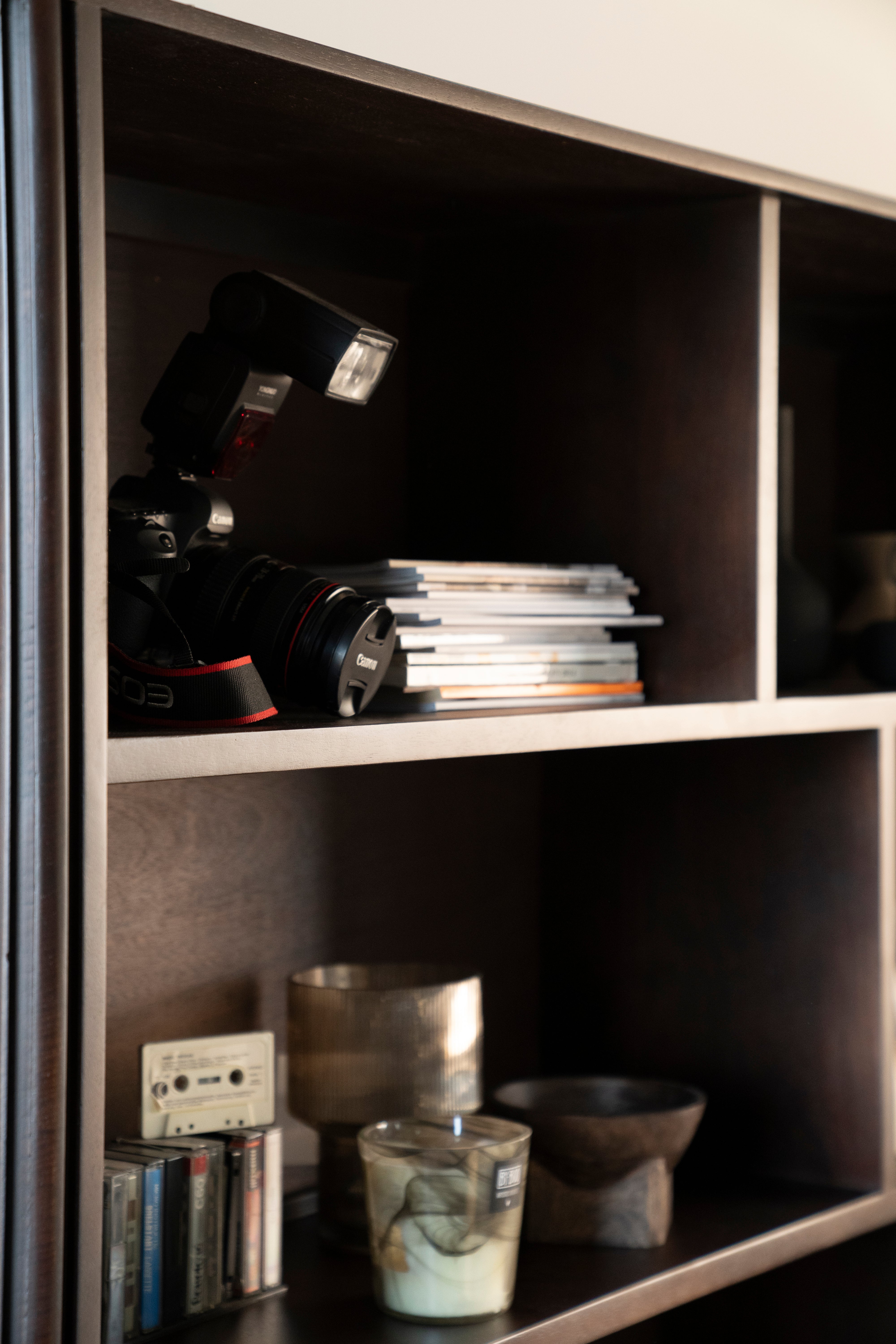 Regaal REMI donkerbruin mango hout