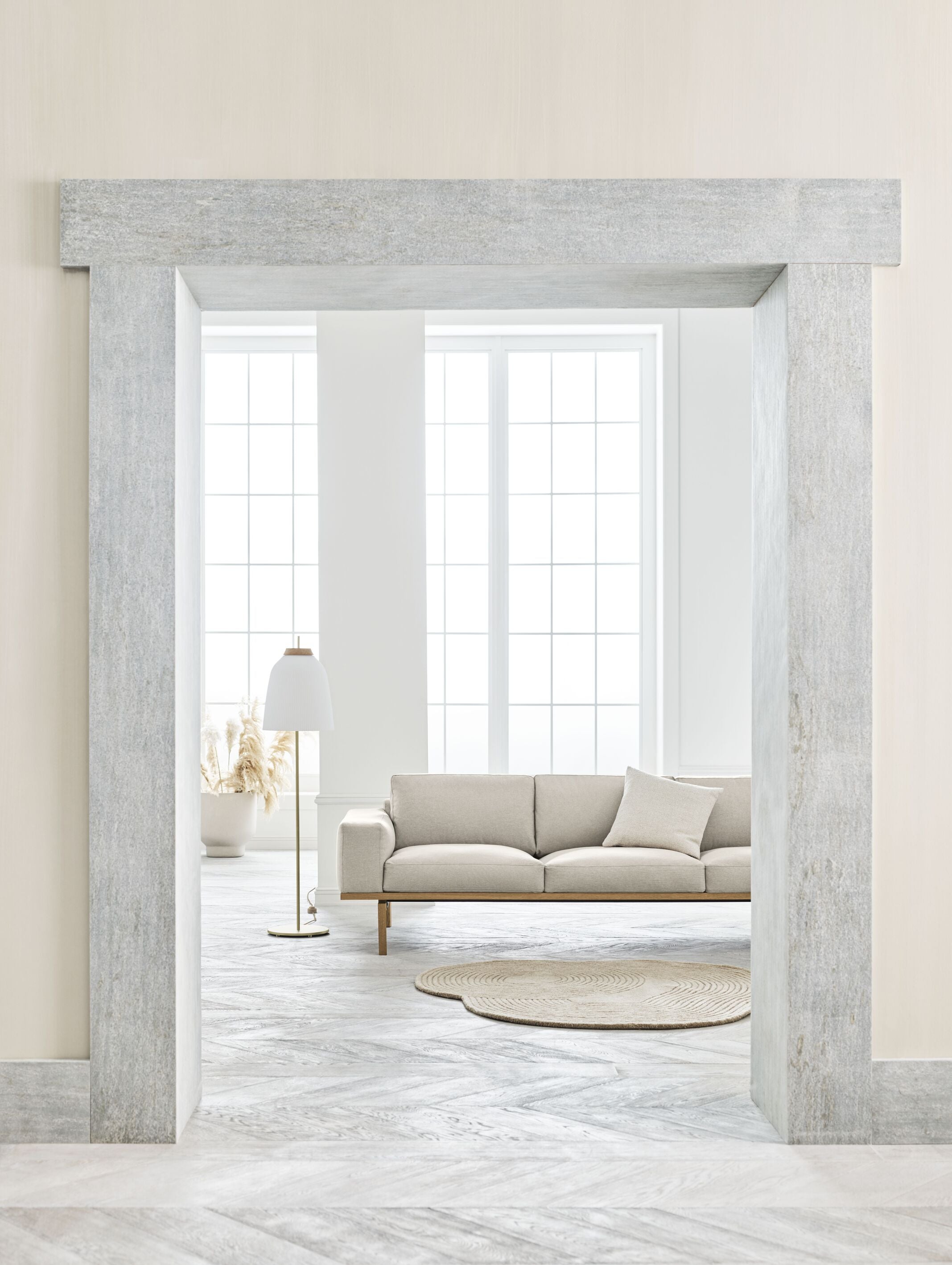 Vloerlamp CAMPA met messing voet