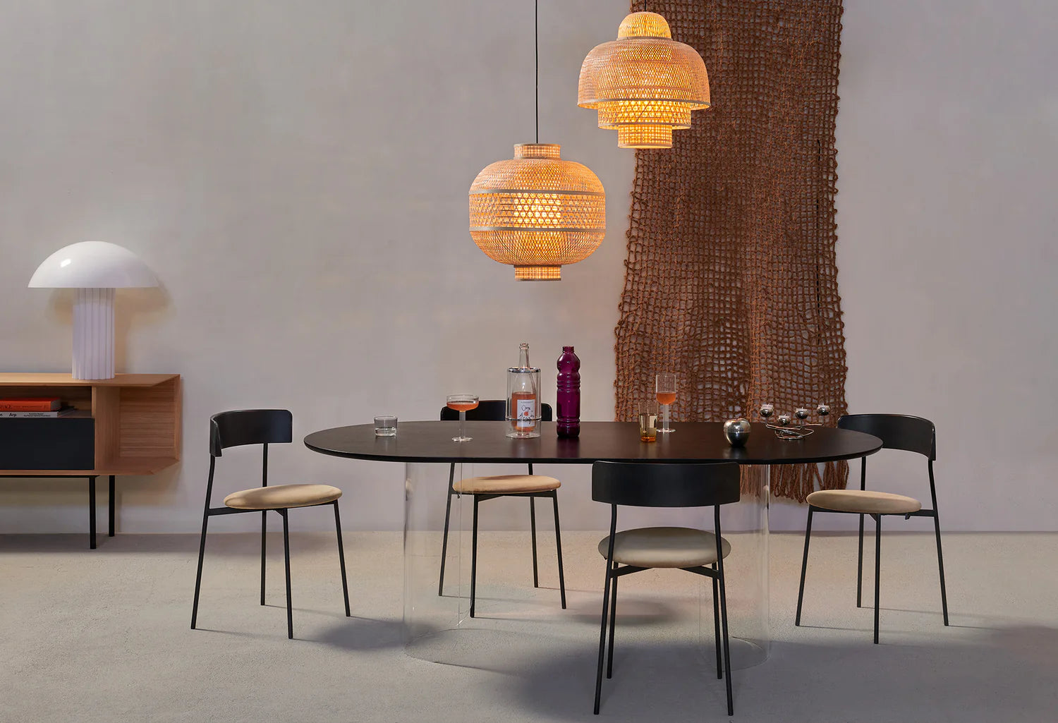 Stoel met armleuningen FRIDAY zwart met beige basis