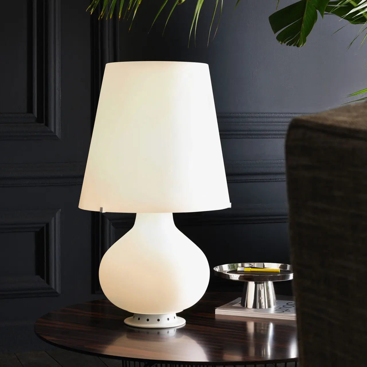 Lampa stołowa FONTANA 1853 białe satynowe szkło dmuchane – metal