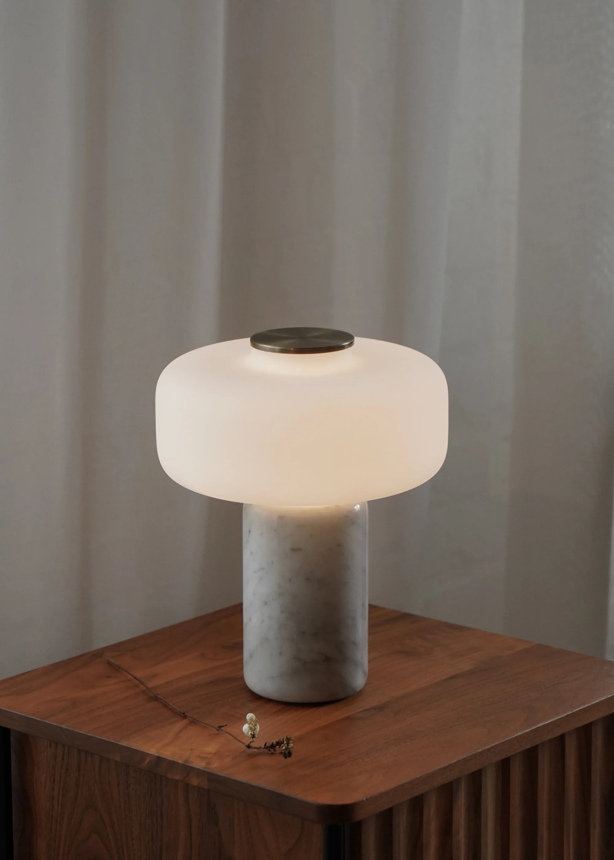 Fonte Table Lamp White Marble