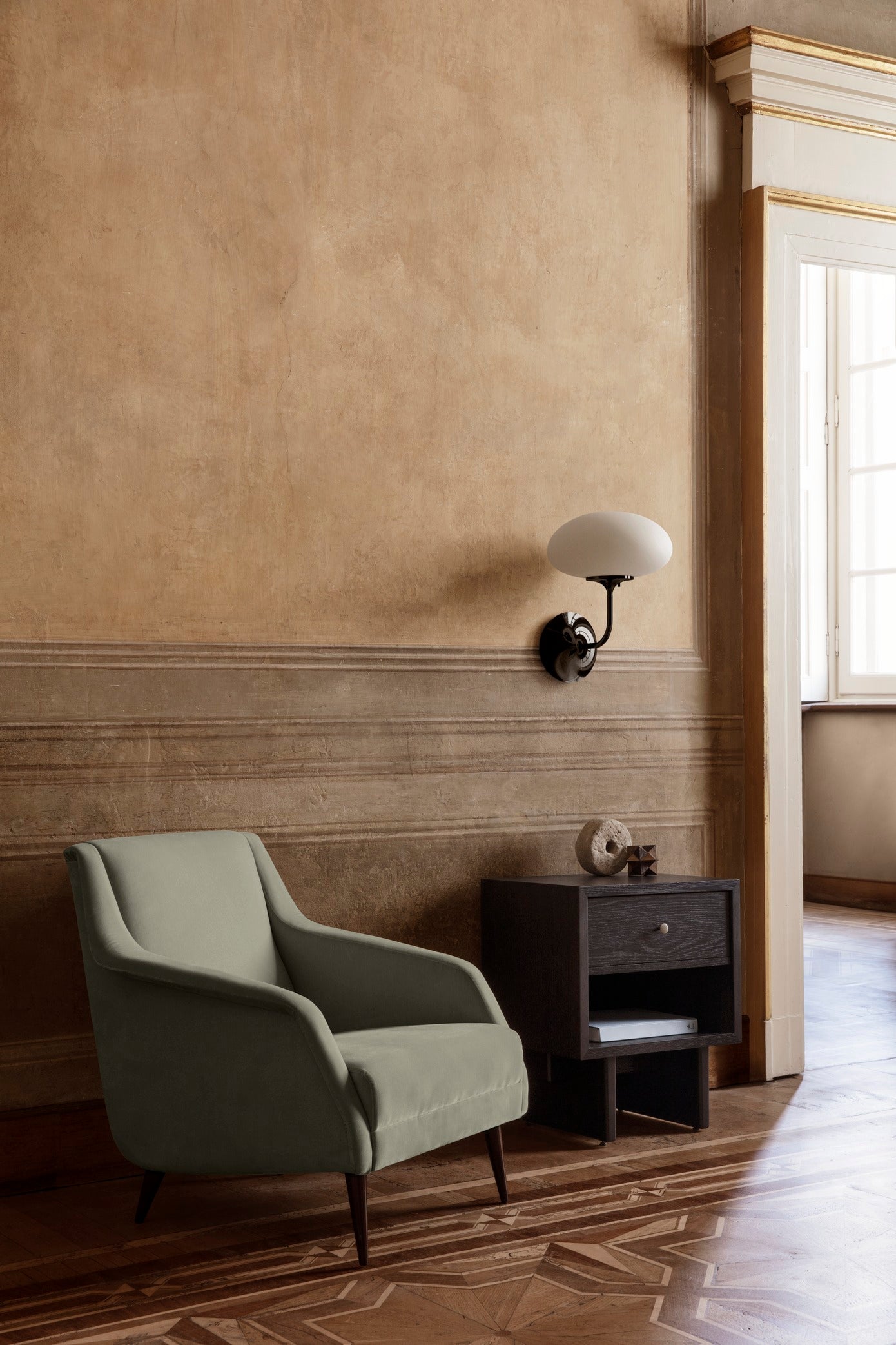 Wandleuchte STEMLITE schwarz chrom