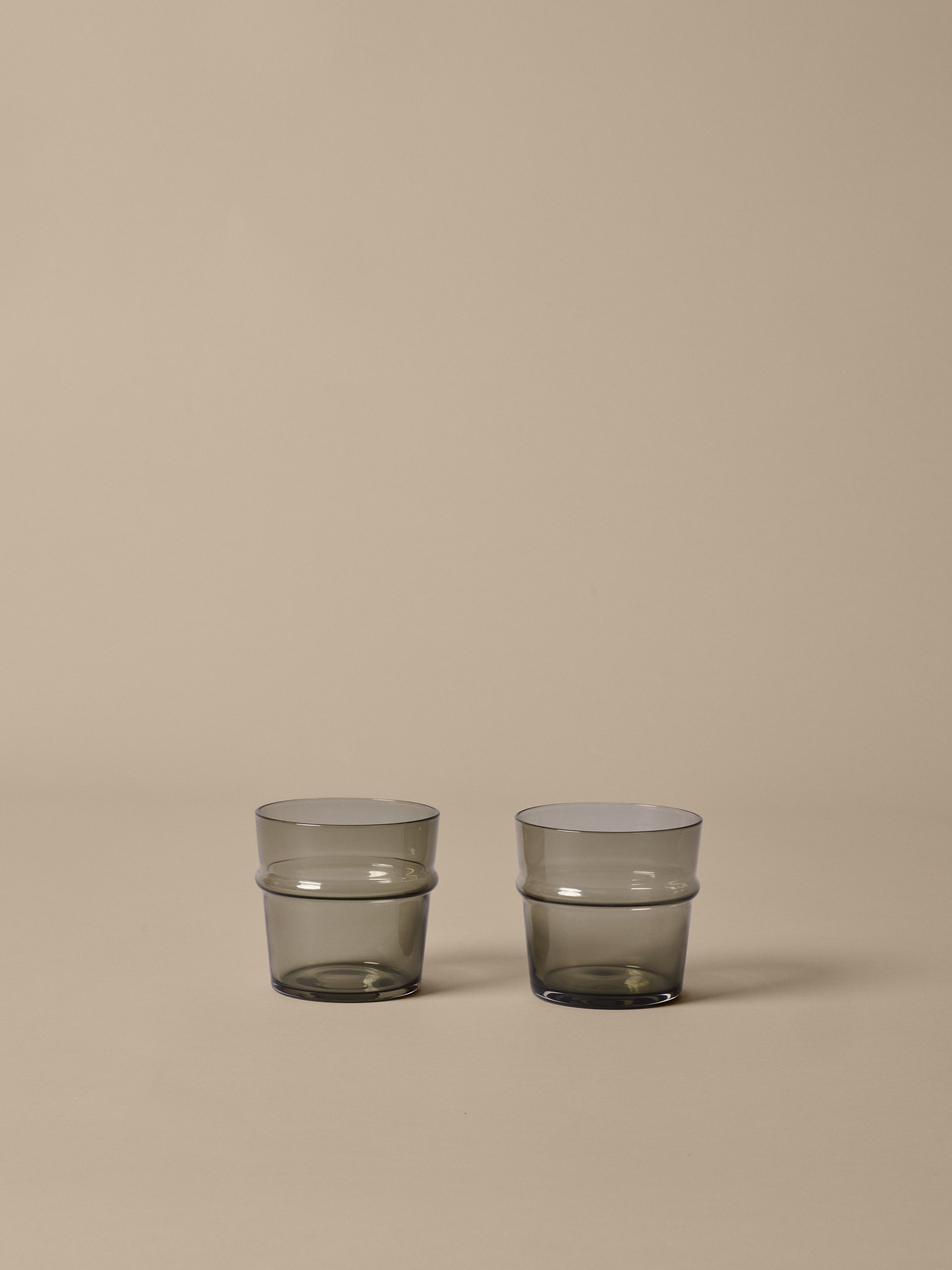 Set von BOYA Gläsern aus rauchigem Glas