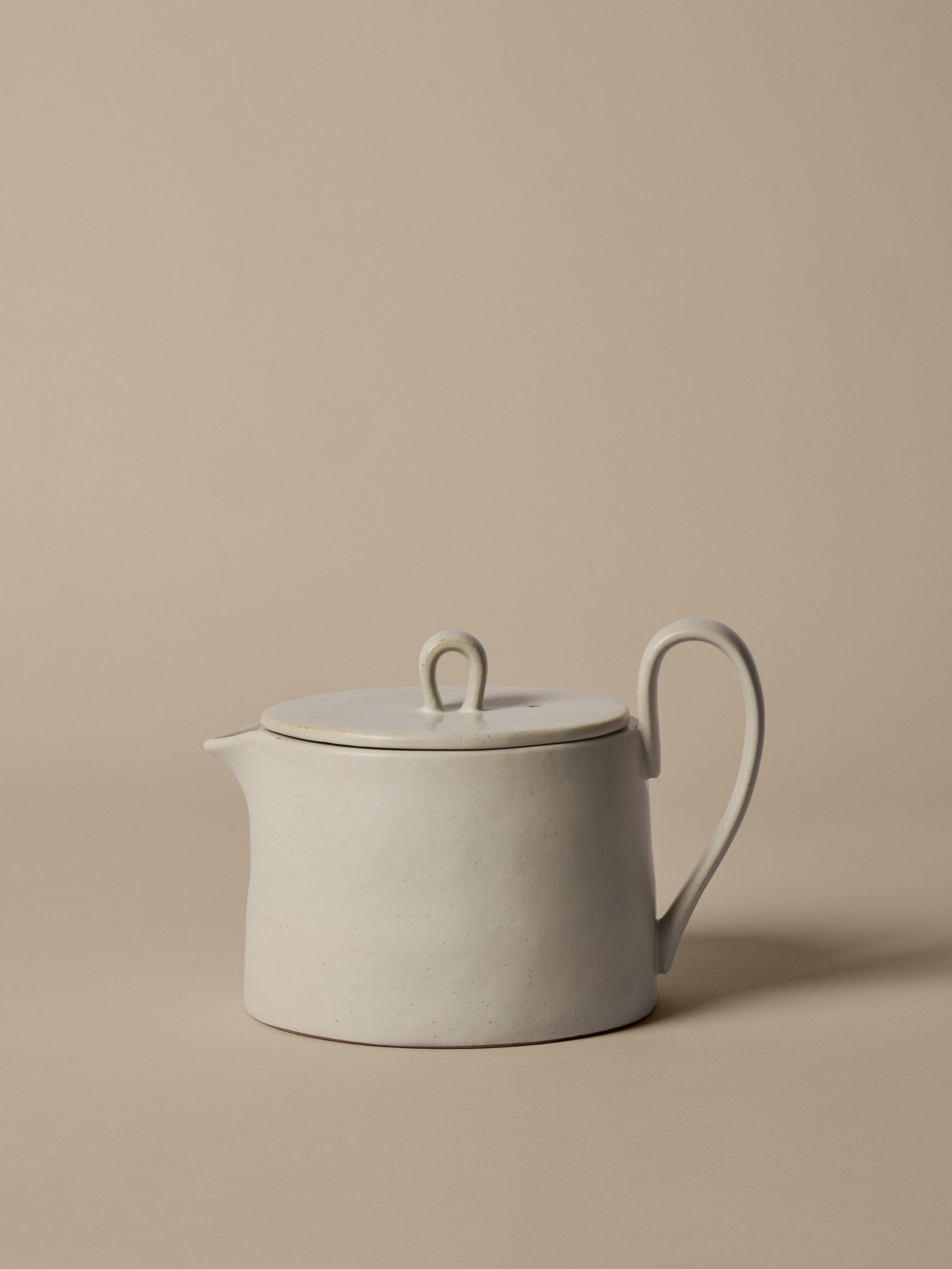 Kanne mit Deckel FLOW gebrochenes Weiß