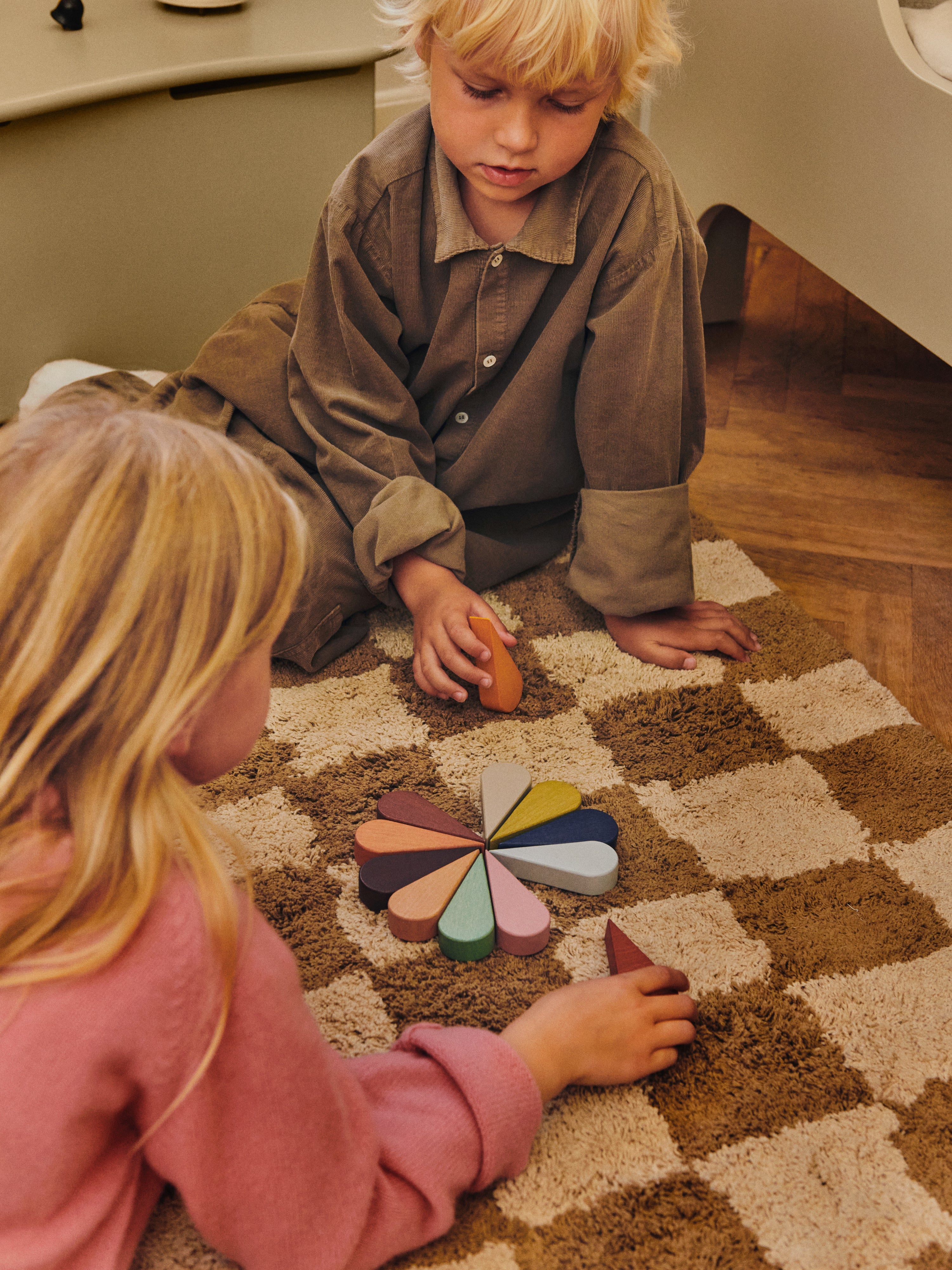Multicolored PETAL building blocks for children