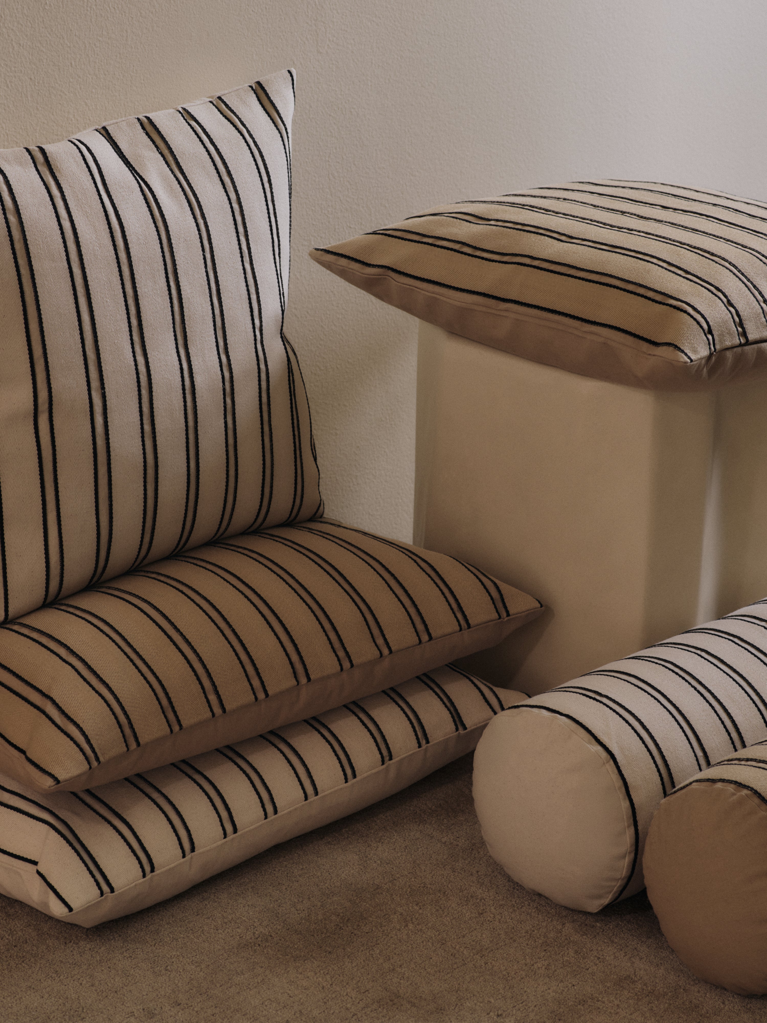 Kussen TWILL beige met zwart