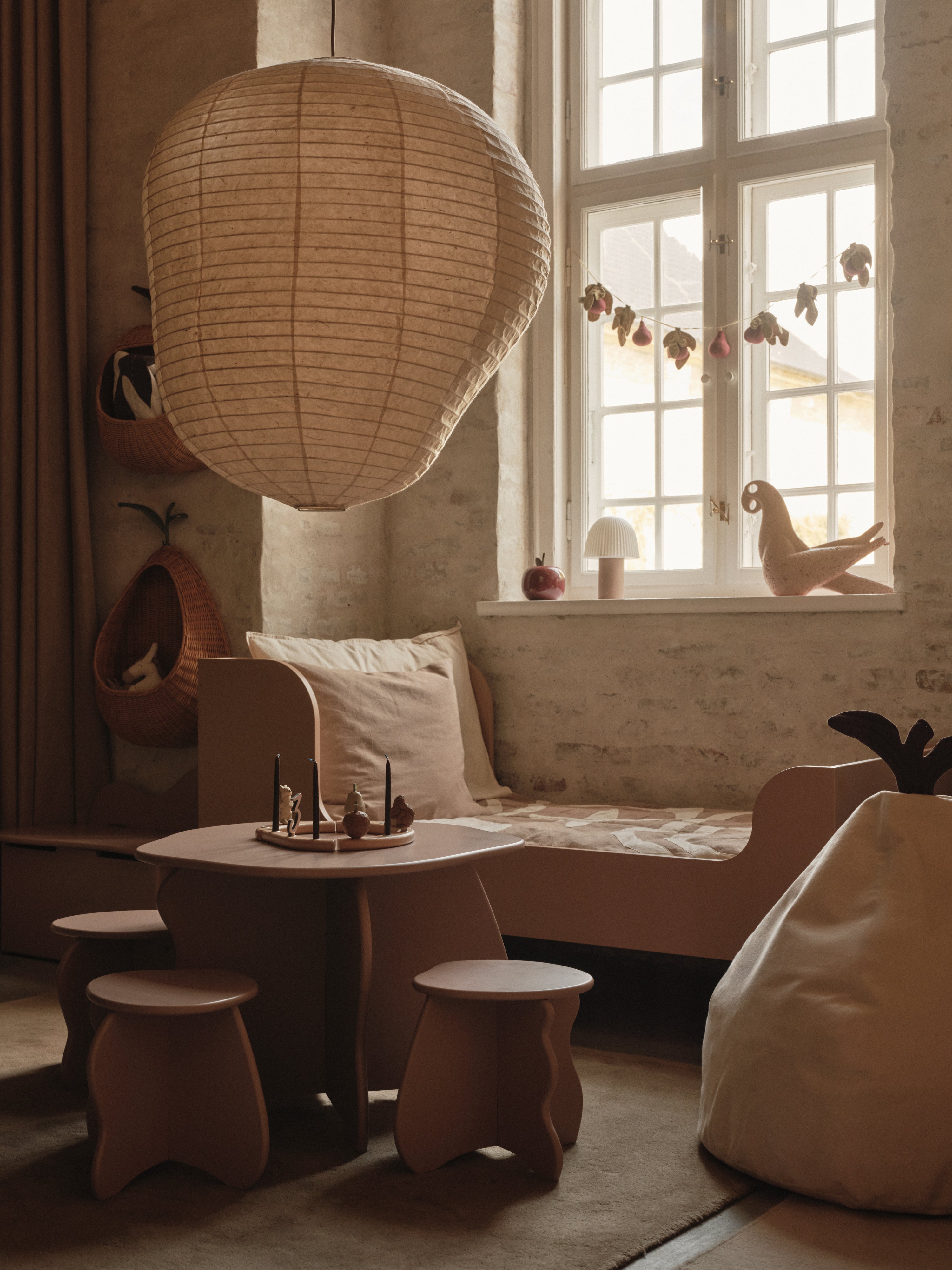 Cream PEAR pouf with brown