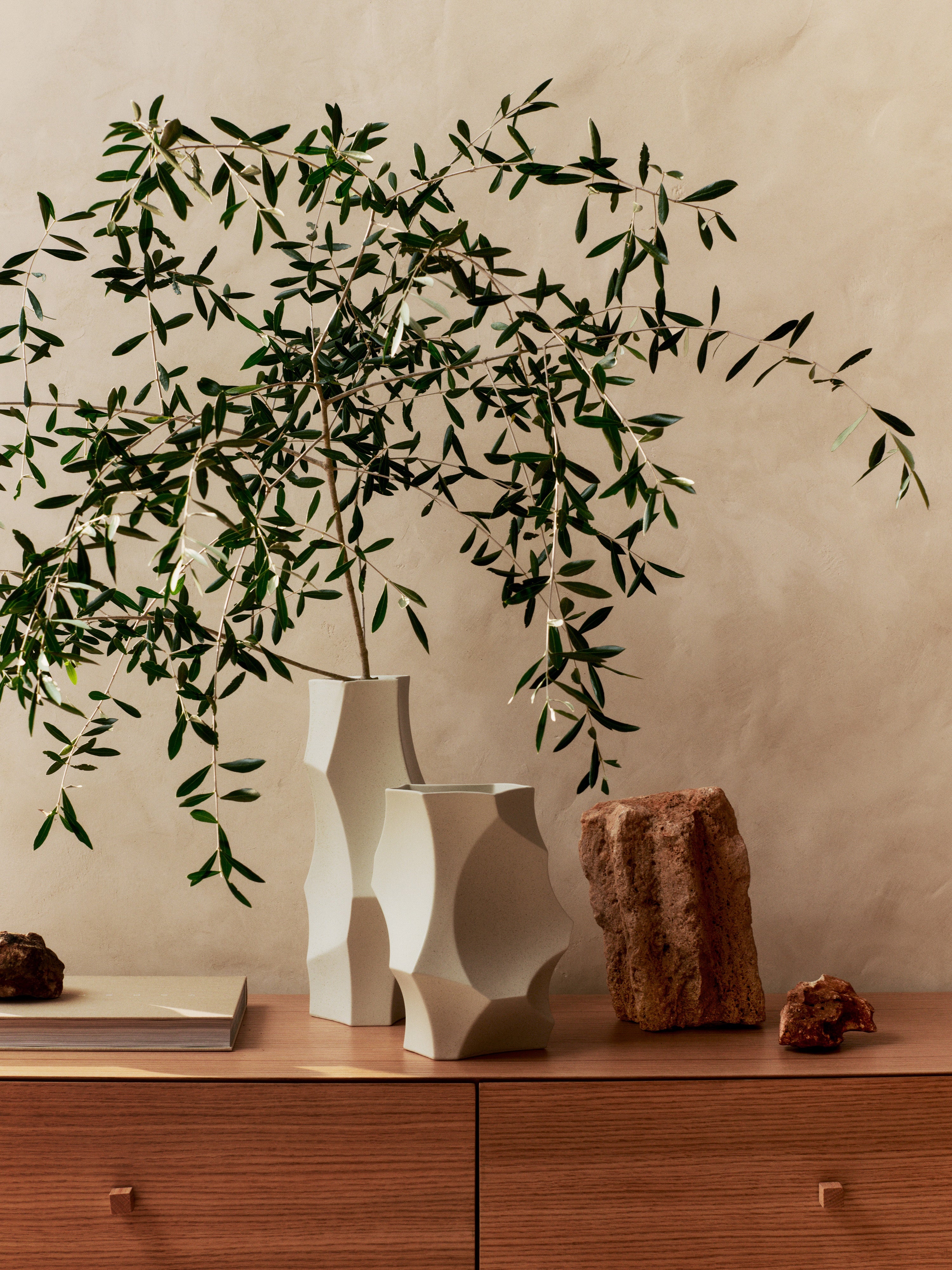 CUEVA LONG Green Vase