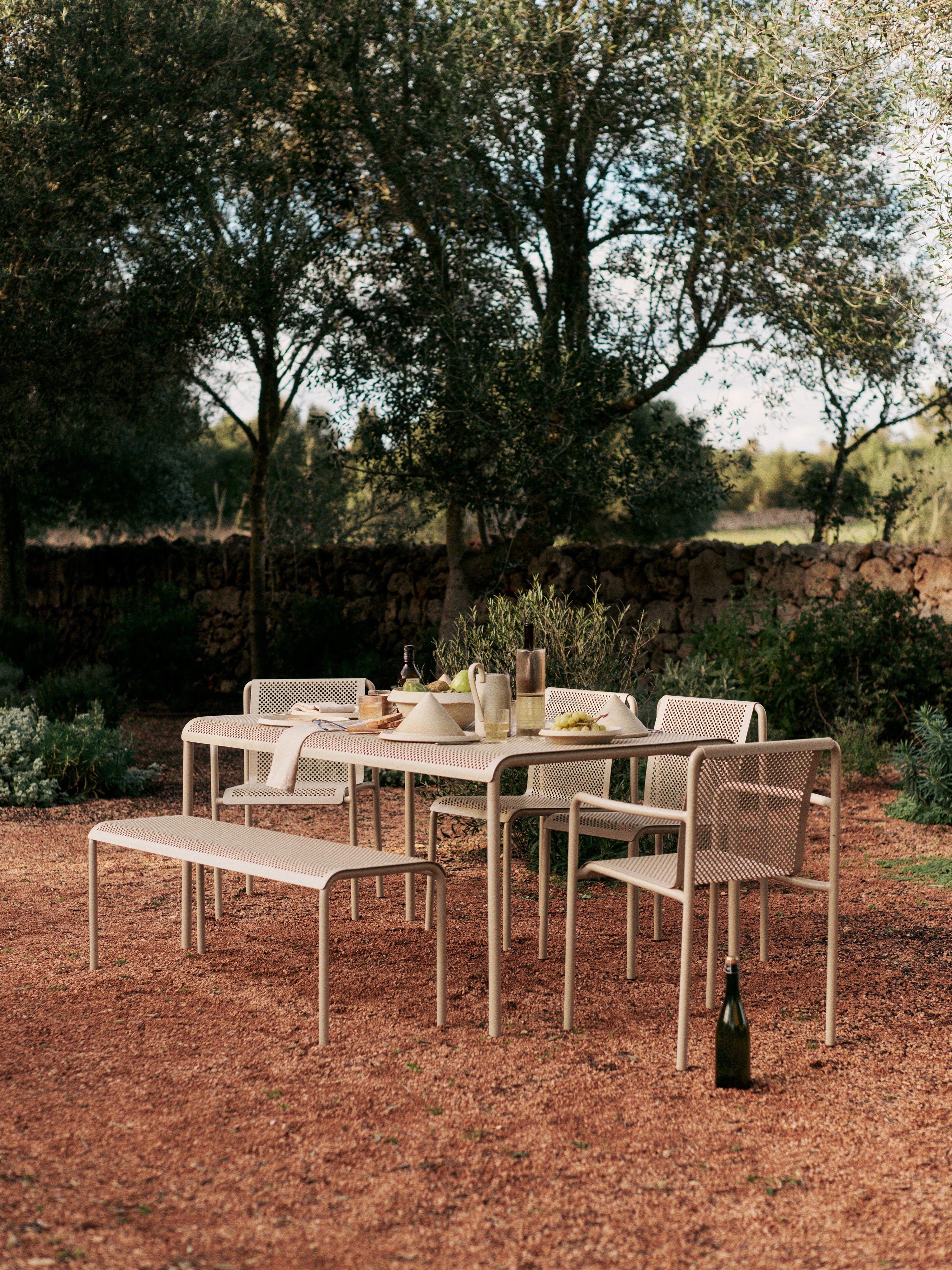 Beige DAPPLE fauteuil met armleuningen