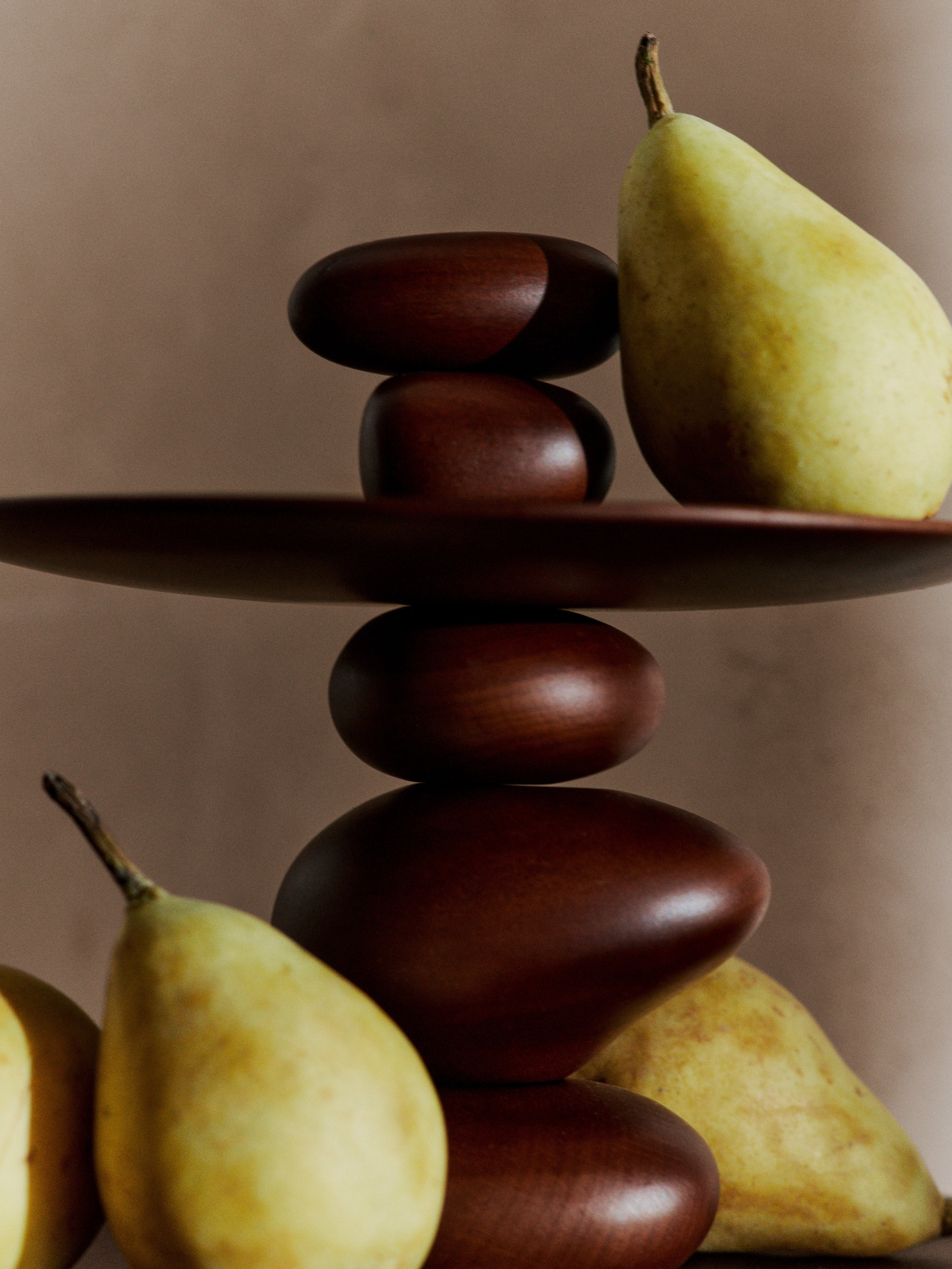 Patera PEBBLE DESSERT STAND dark brown beech wood