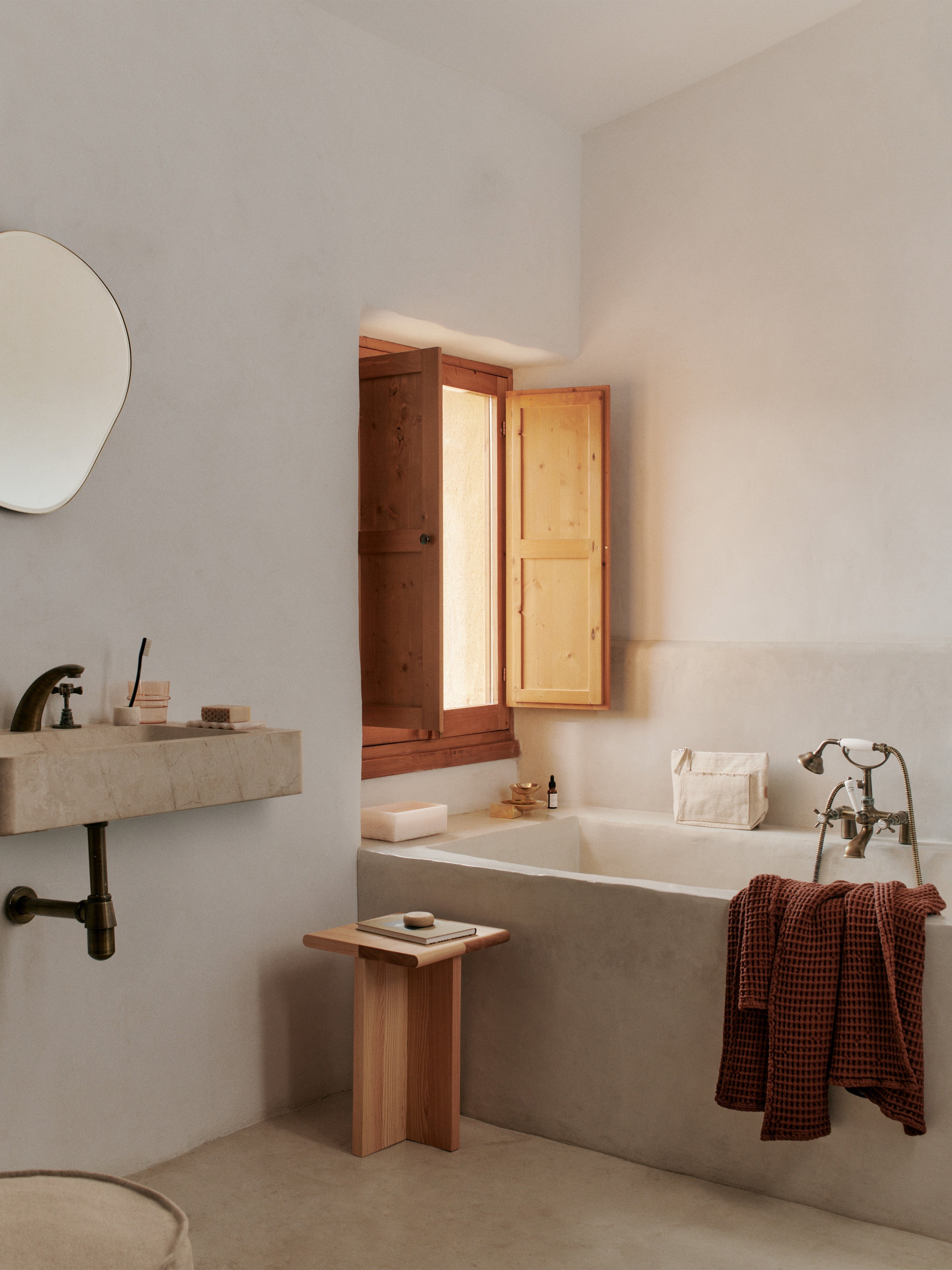 SALA PIECE side table made of solid Douglas fir